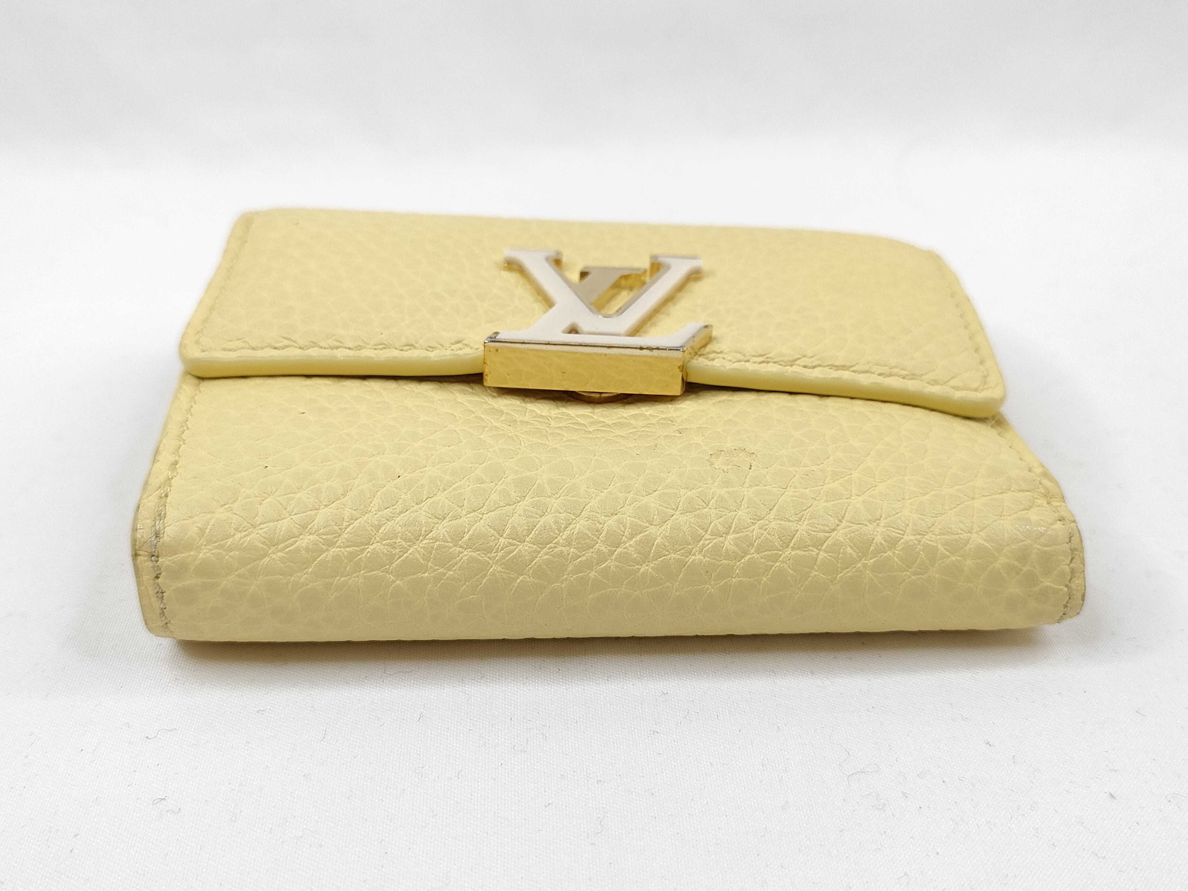 Portefeuille Capucines XS Taurillon Leather Wallet M83610 — view 4