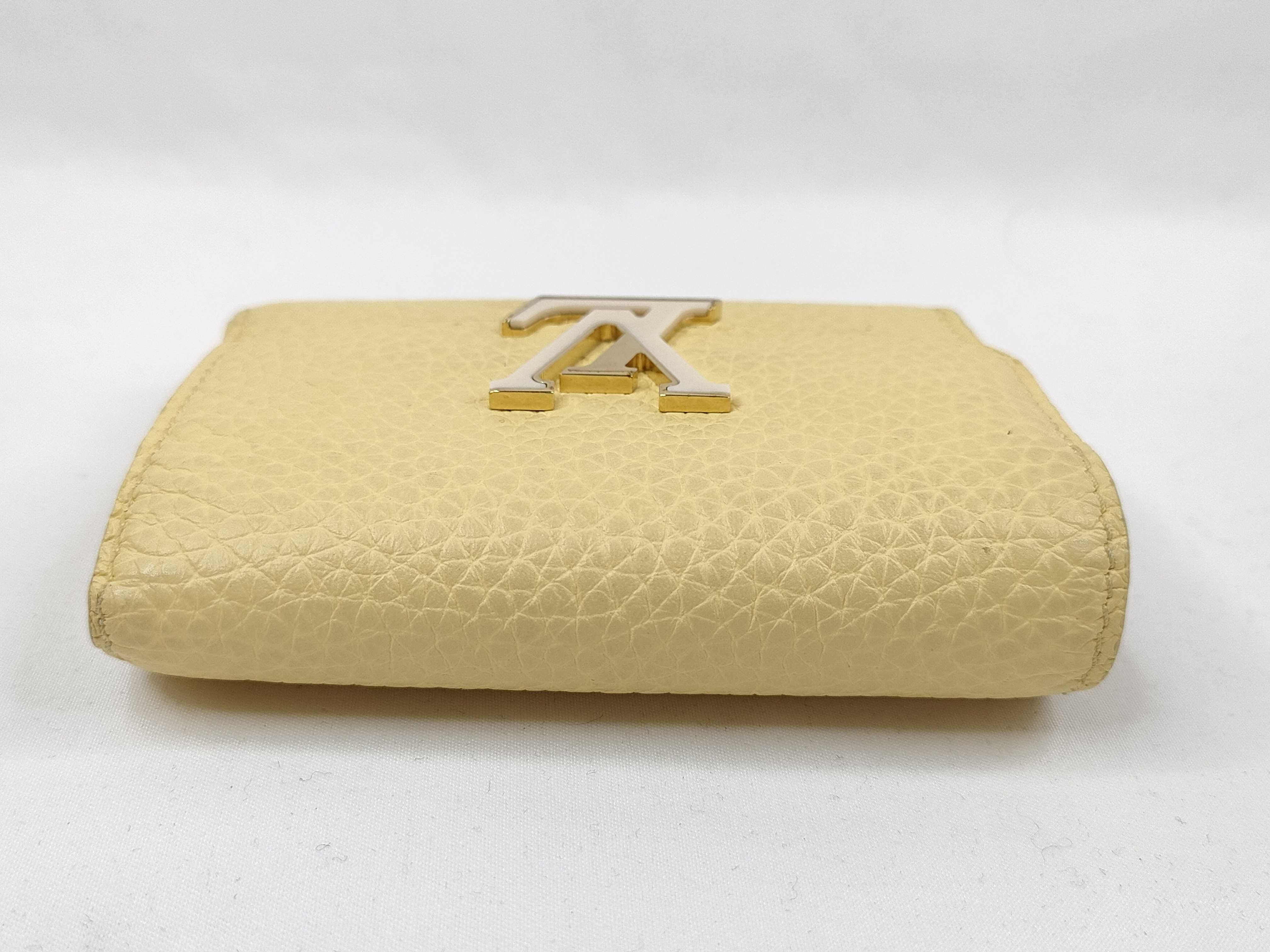 Portefeuille Capucines XS Taurillon Leather Wallet M83610 — view 6