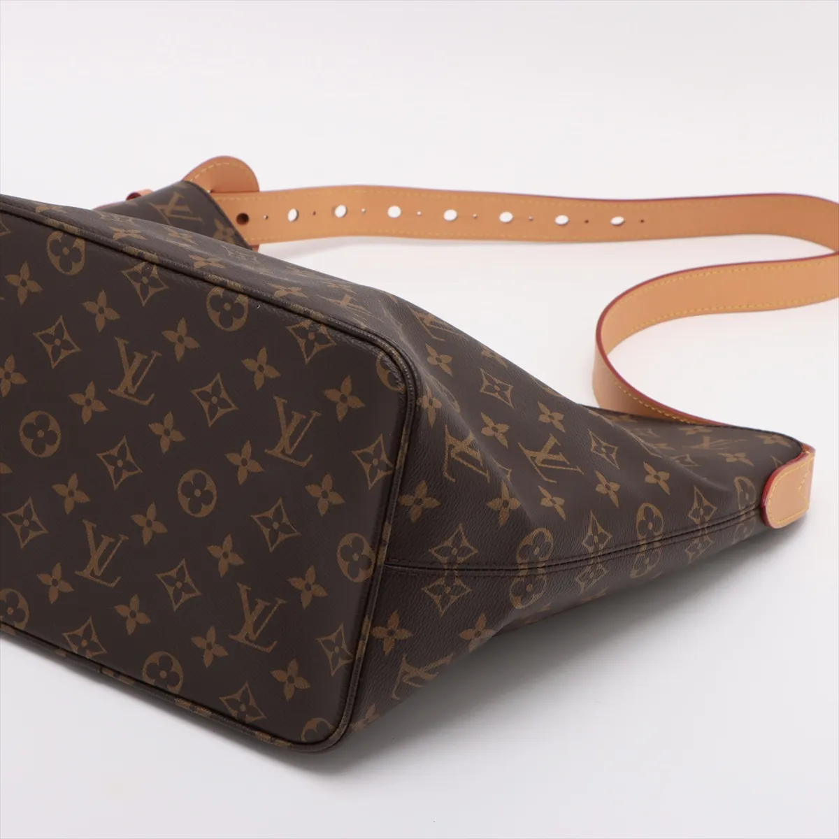 Monogram All-in GM M12926 Serial Unknown Brown — view 3