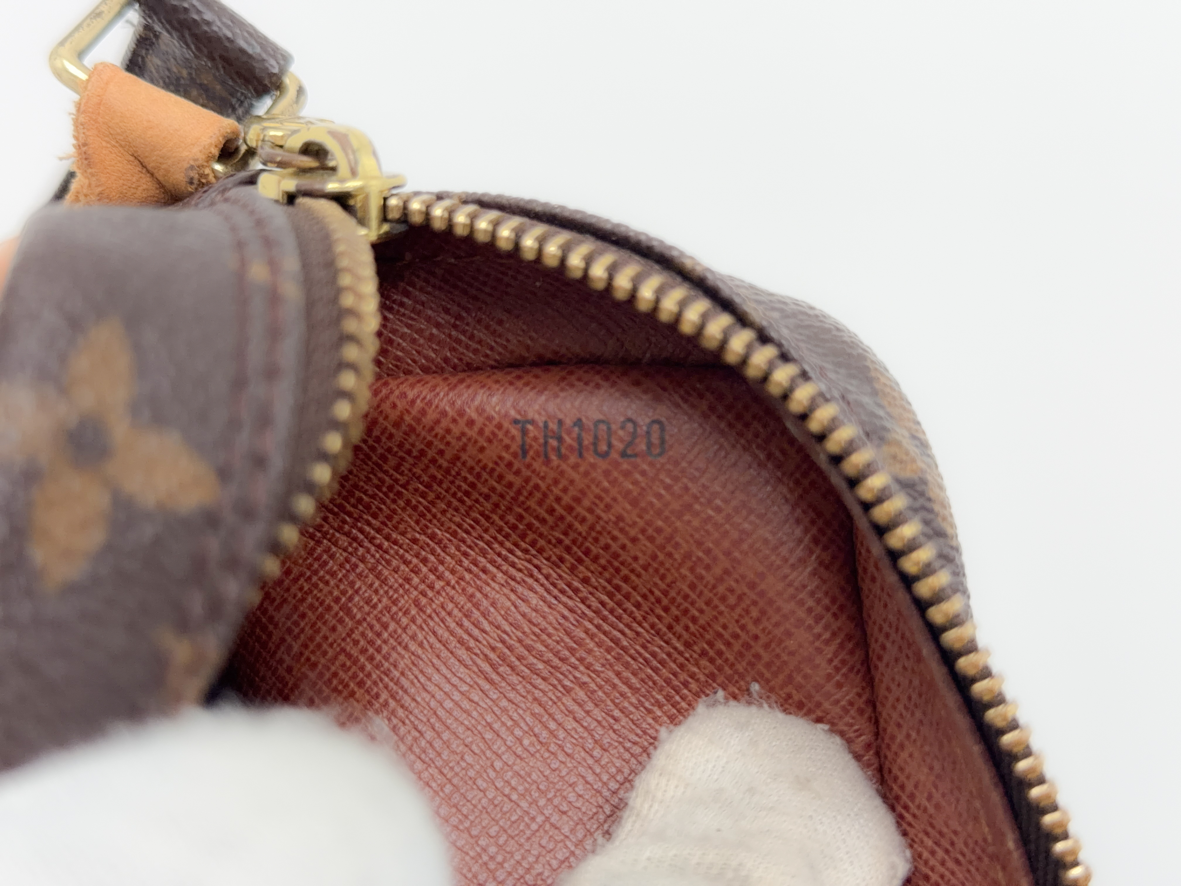 Monogram M45236 Amazon TH1020 No stickiness Shoulder bag — view 15