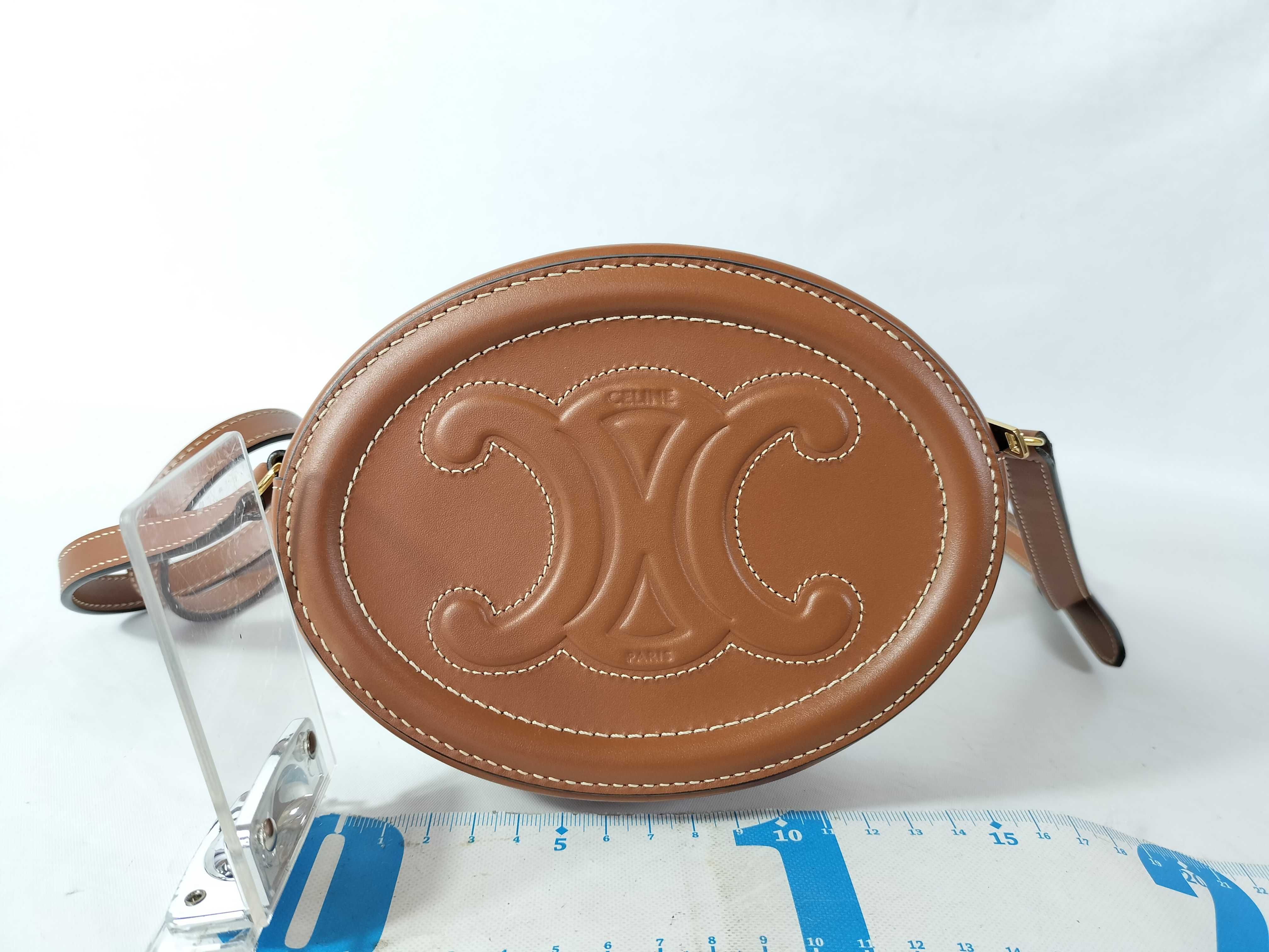 BAG TRIOMPHE OVAL PURSE CUIR IN SMOOTH CALFSKIN Shoulder Bag — view 2
