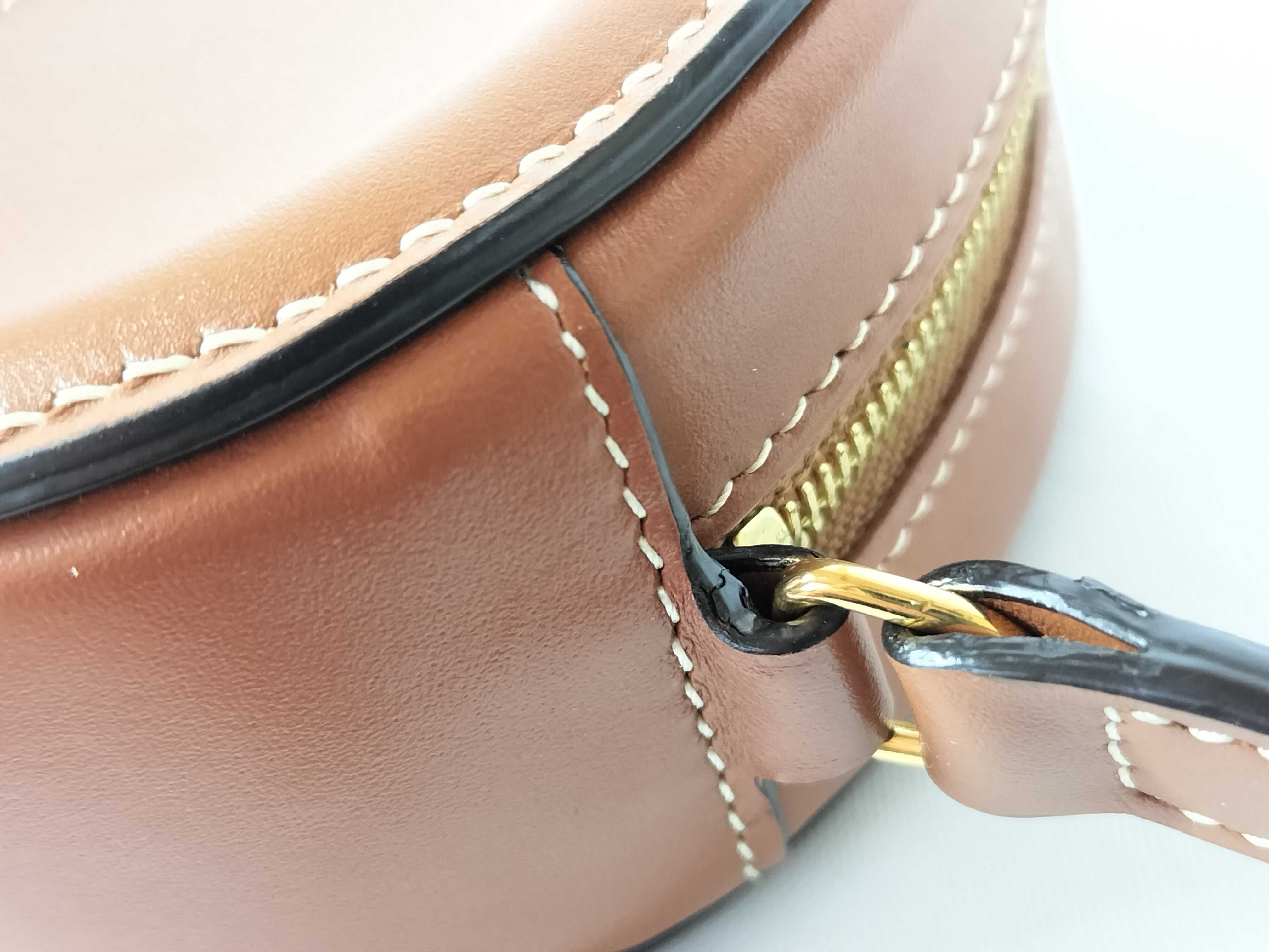 BAG TRIOMPHE OVAL PURSE CUIR IN SMOOTH CALFSKIN Shoulder Bag — view 11