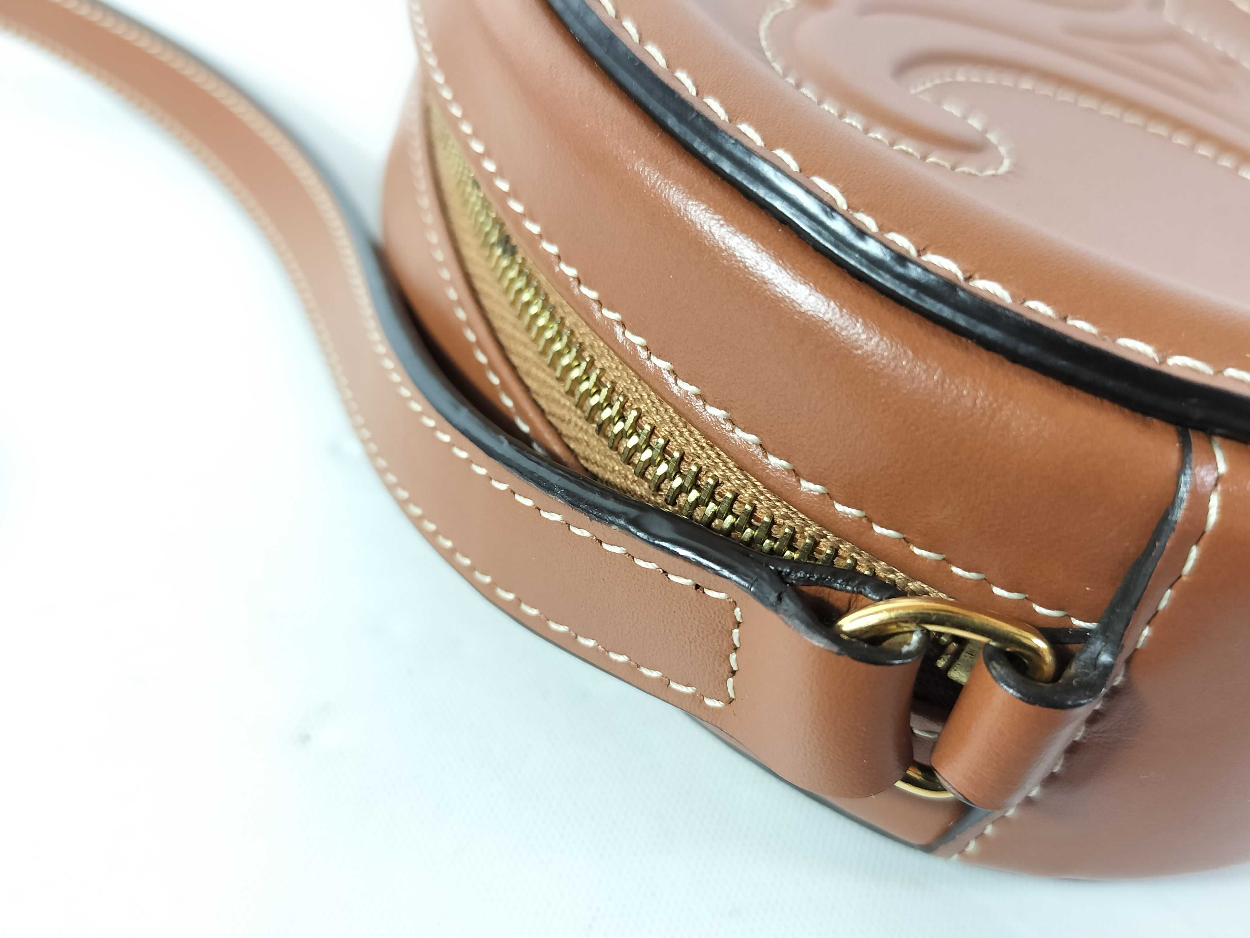 BAG TRIOMPHE OVAL PURSE CUIR IN SMOOTH CALFSKIN Shoulder Bag — view 4