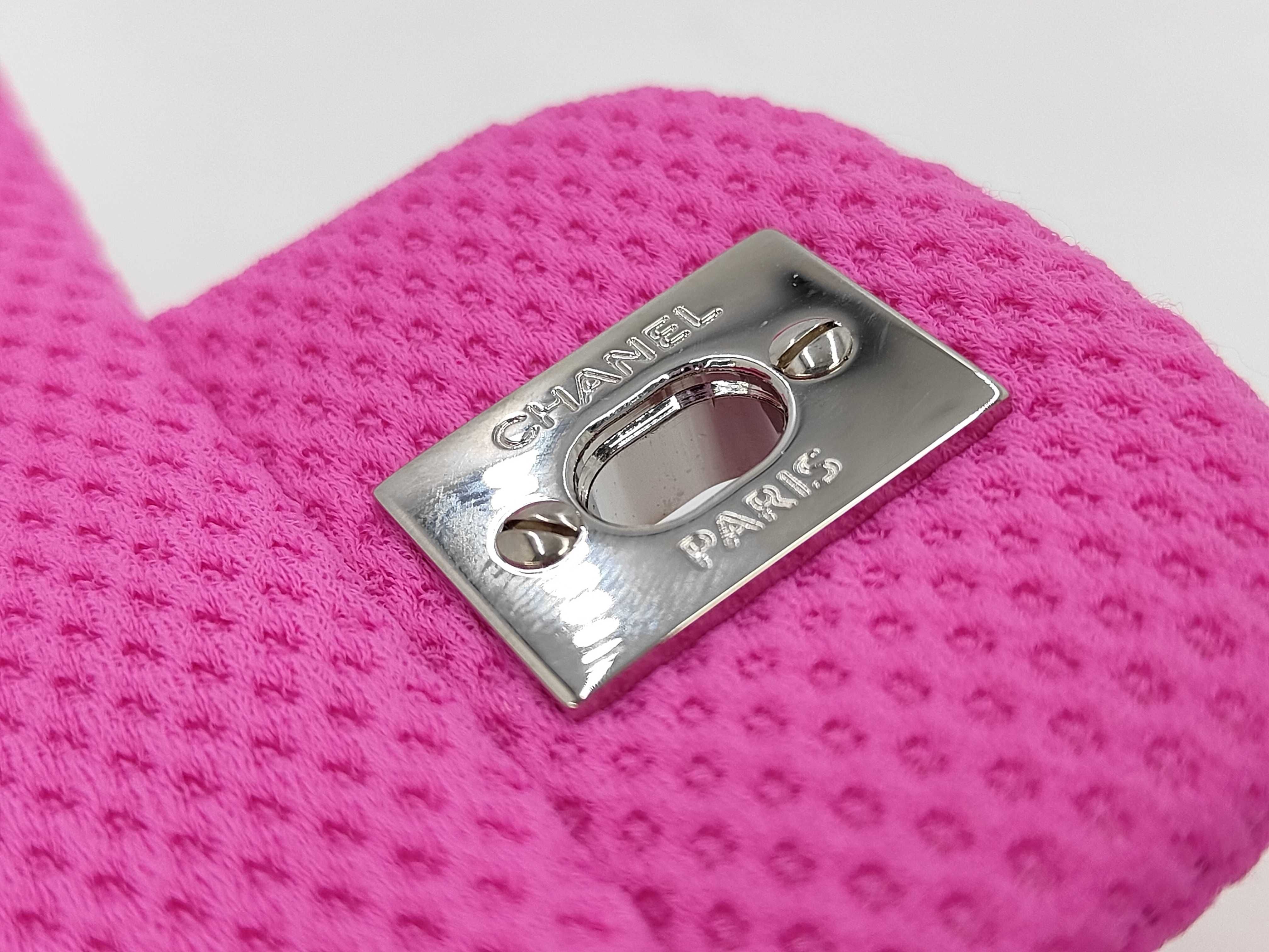 Mesh Matelassé Pink Shoulder Bag — view 11