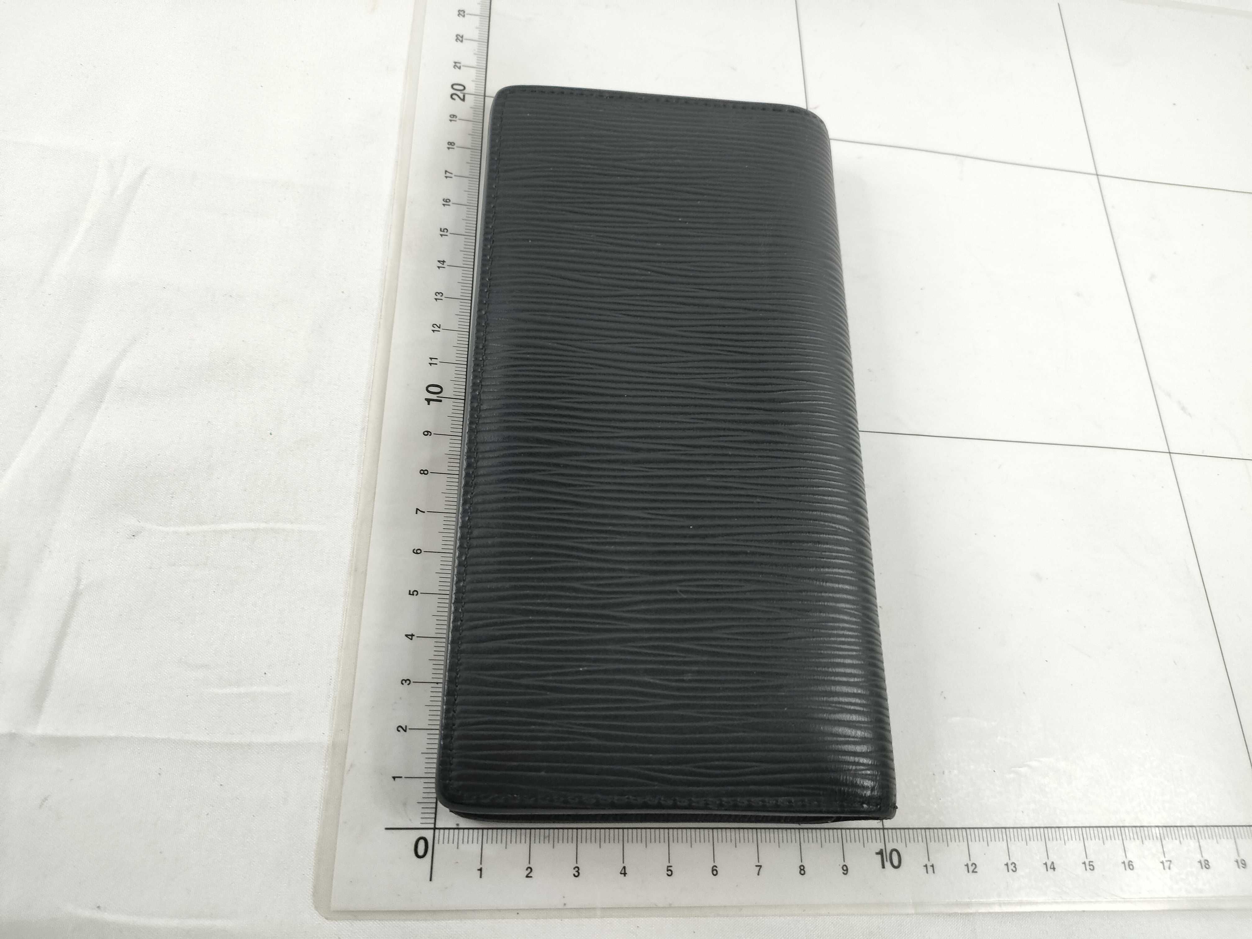 Epi M60622 Epi Portefeuille Brazza Wallet — view 2
