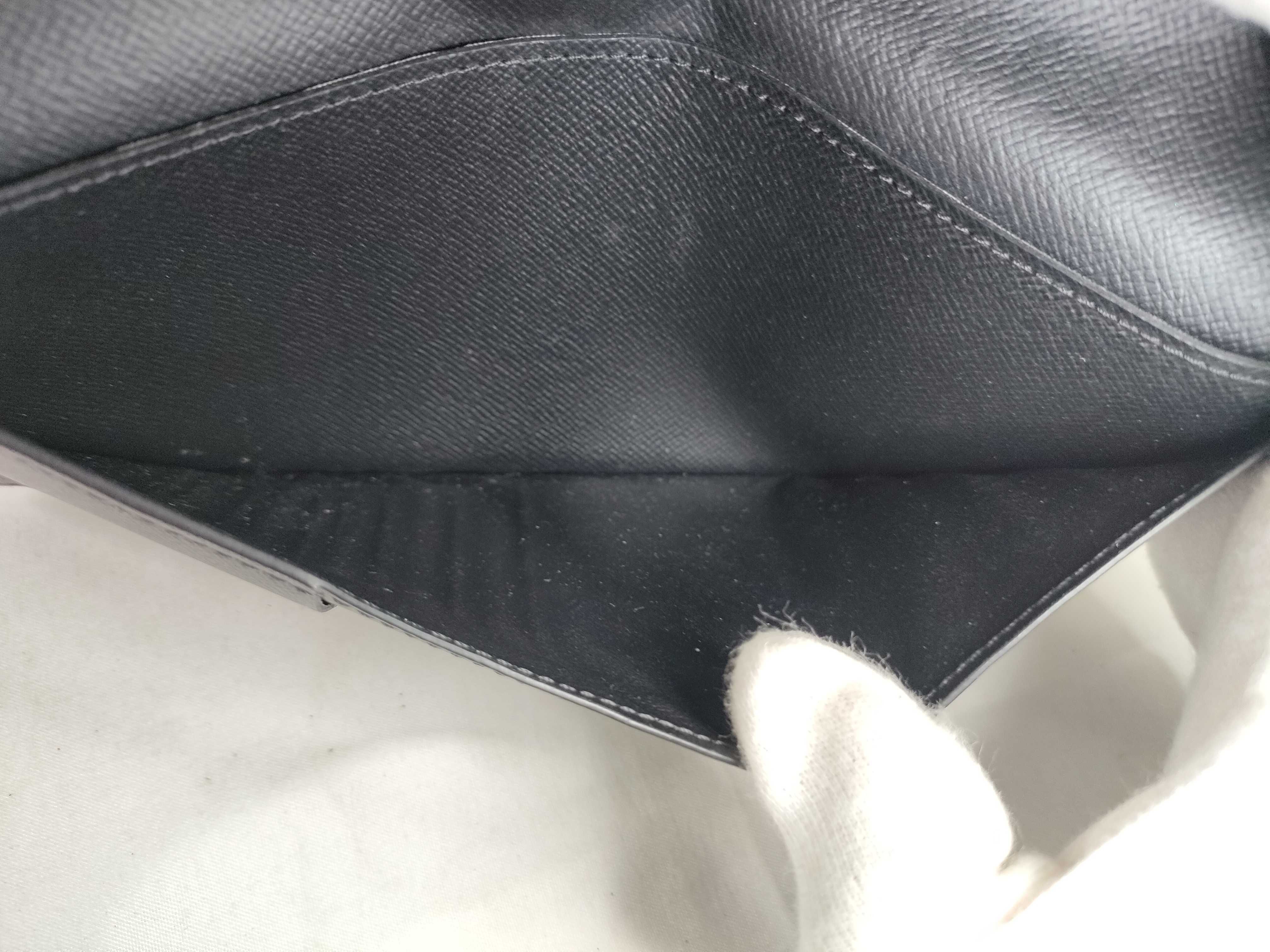 Epi M60622 Epi Portefeuille Brazza Wallet — view 11