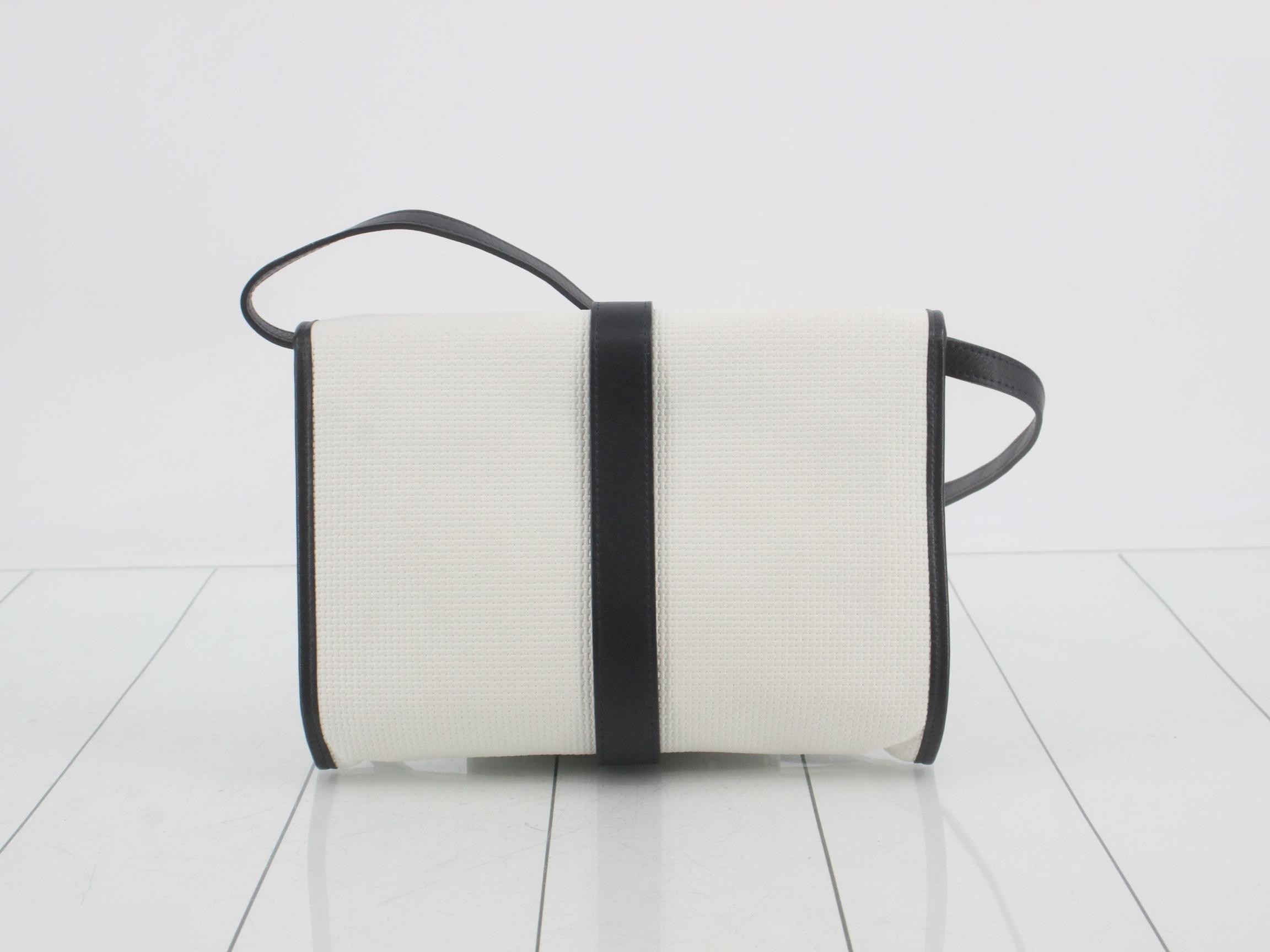 Other lines: Bags/Shoulder bags, White — view 2