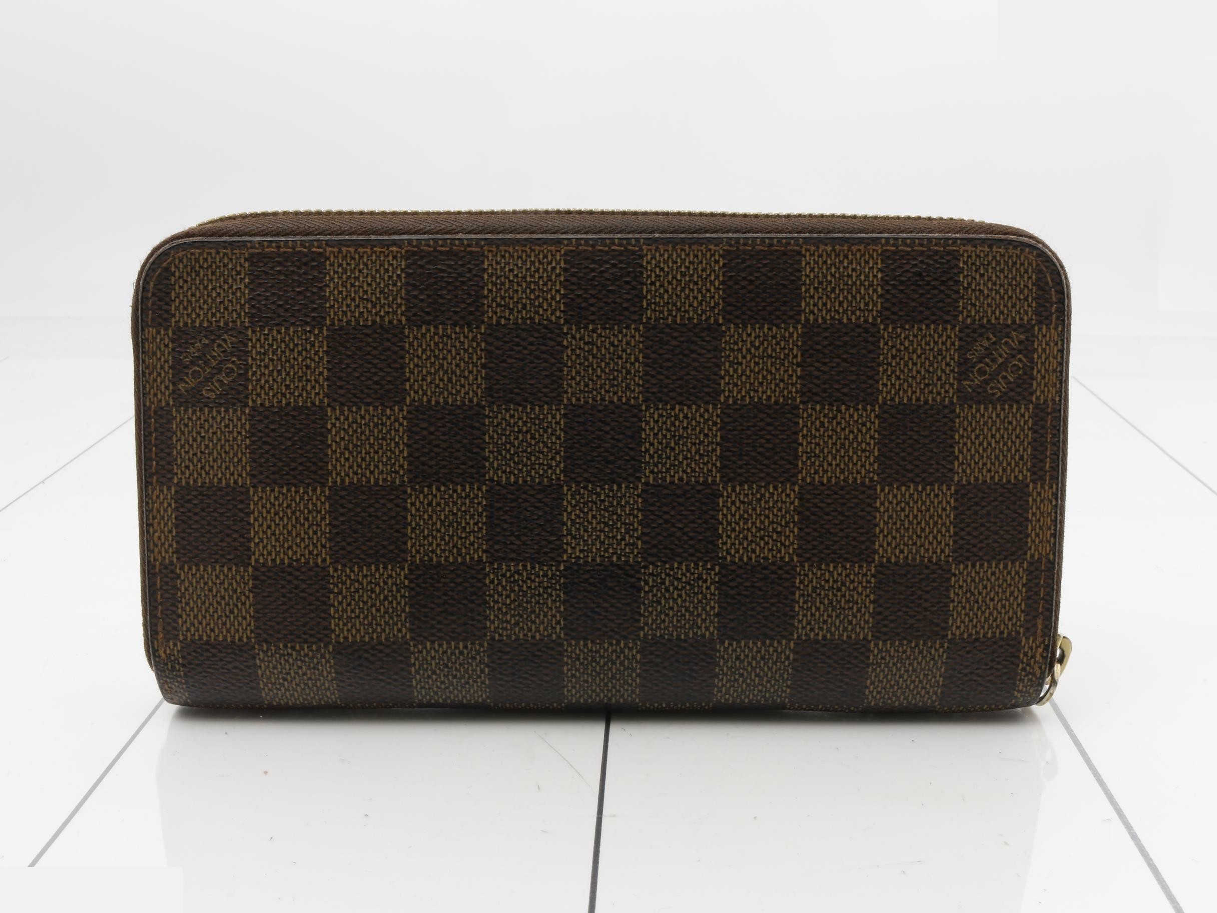 Damier Zippy Wallet — view 2