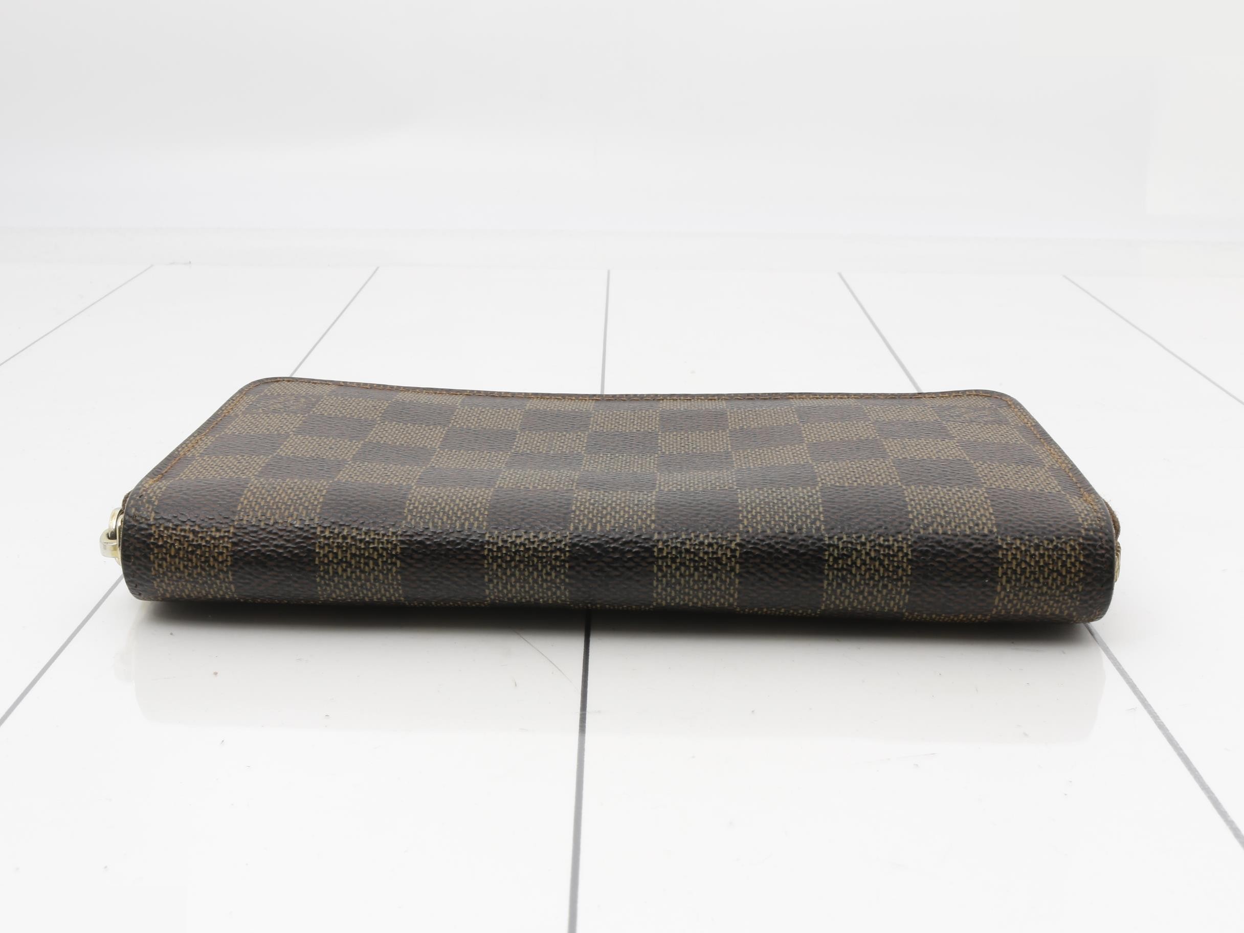 Damier Zippy Wallet — view 3