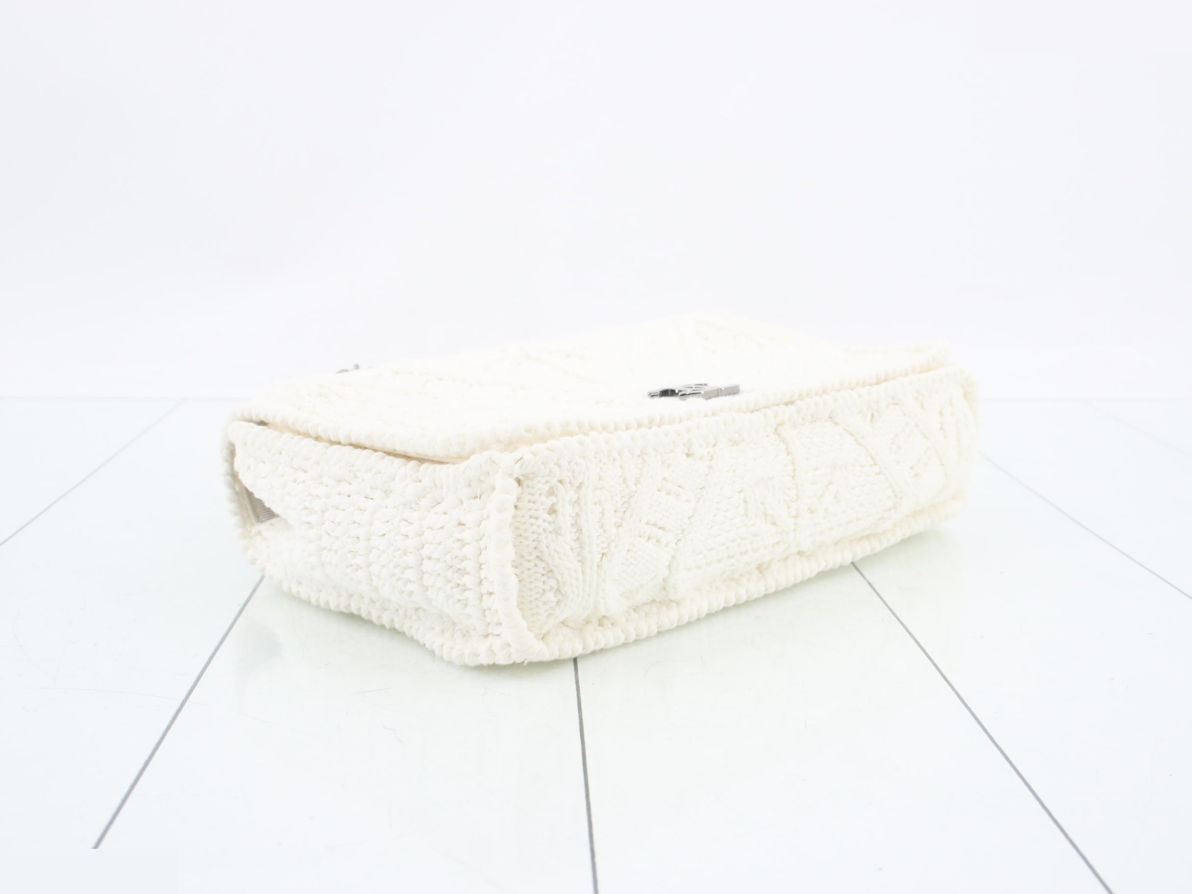 Unused knit classic flap bag — view 5