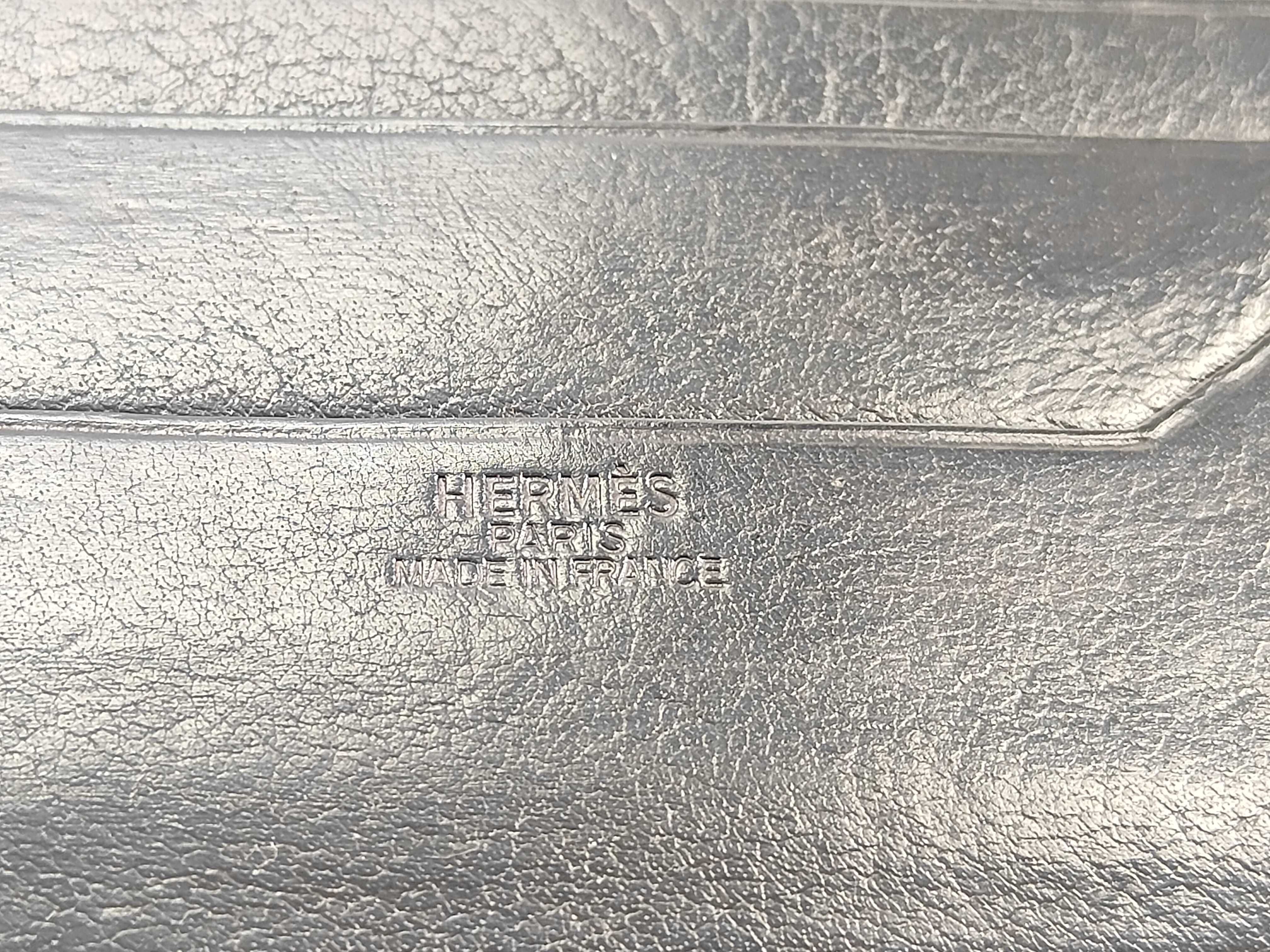MC2 Bi-fold Wallet (Billfold) — view 9