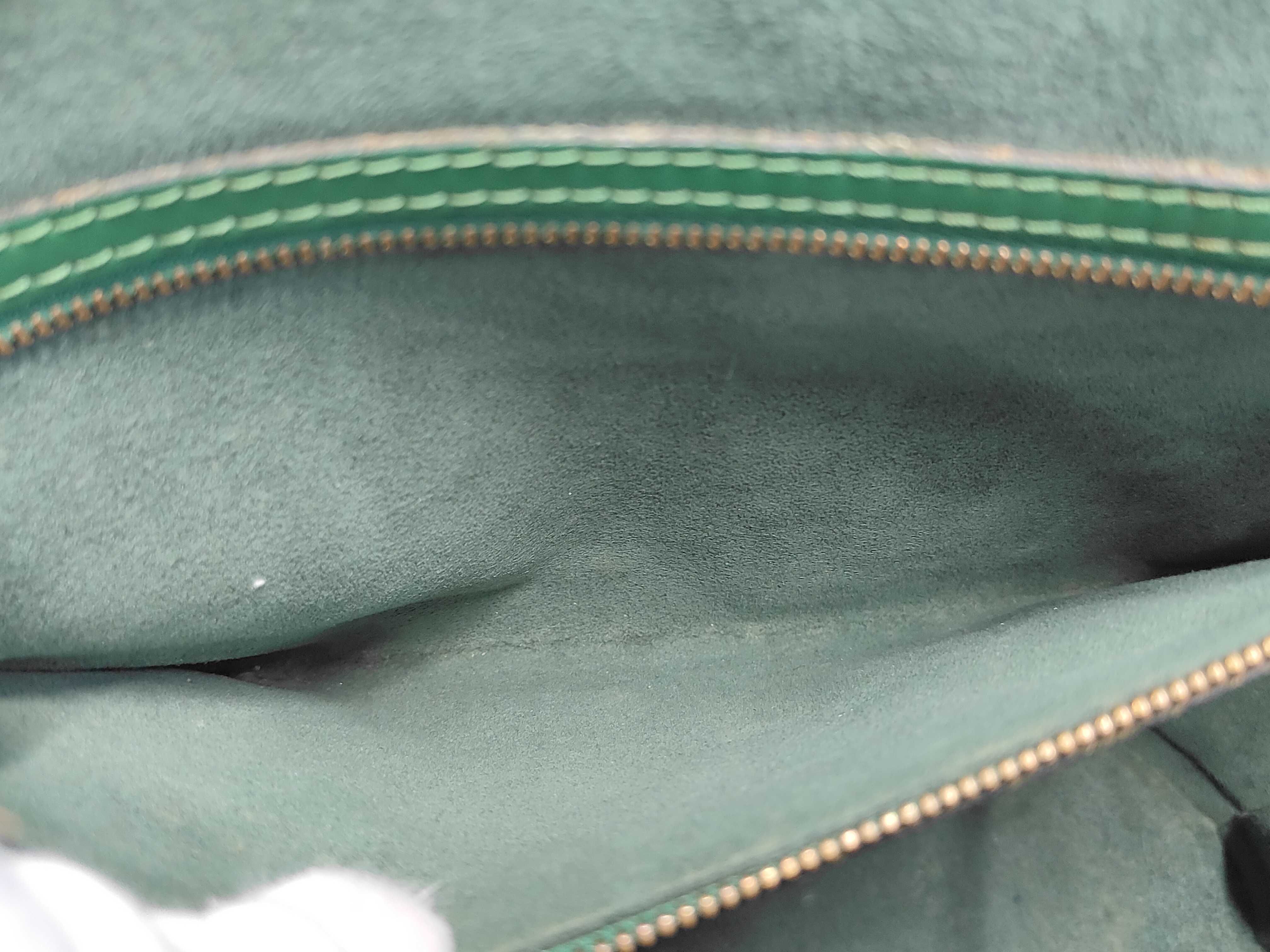 Epi Saint Jacques Shoulder Bag — view 11