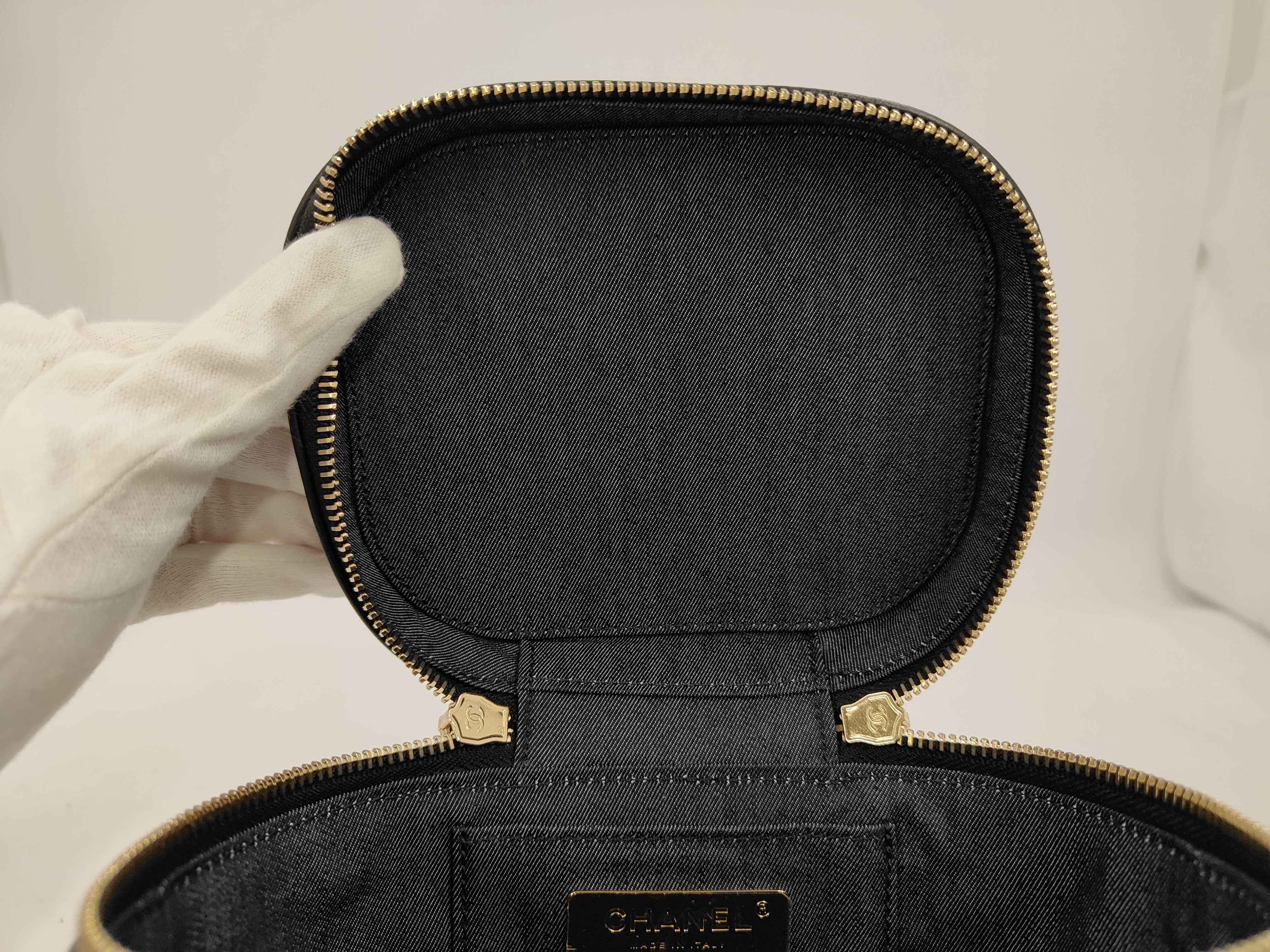Vanity Shoulder Bag — view 8