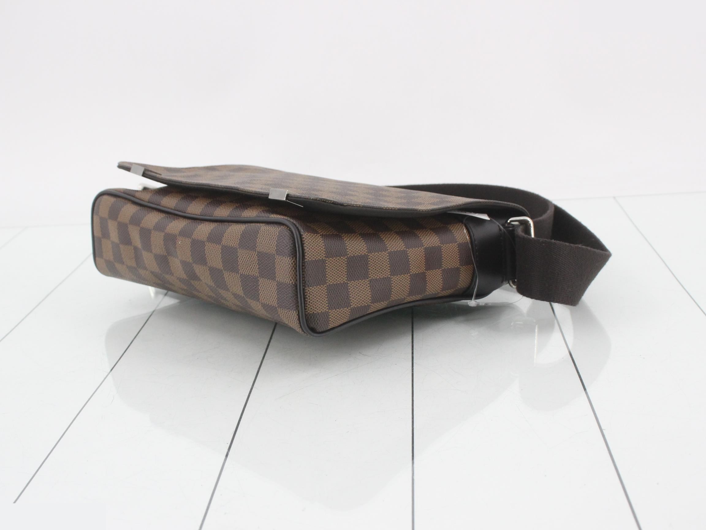 Damier District PM NM Shoulder Bag — view 6