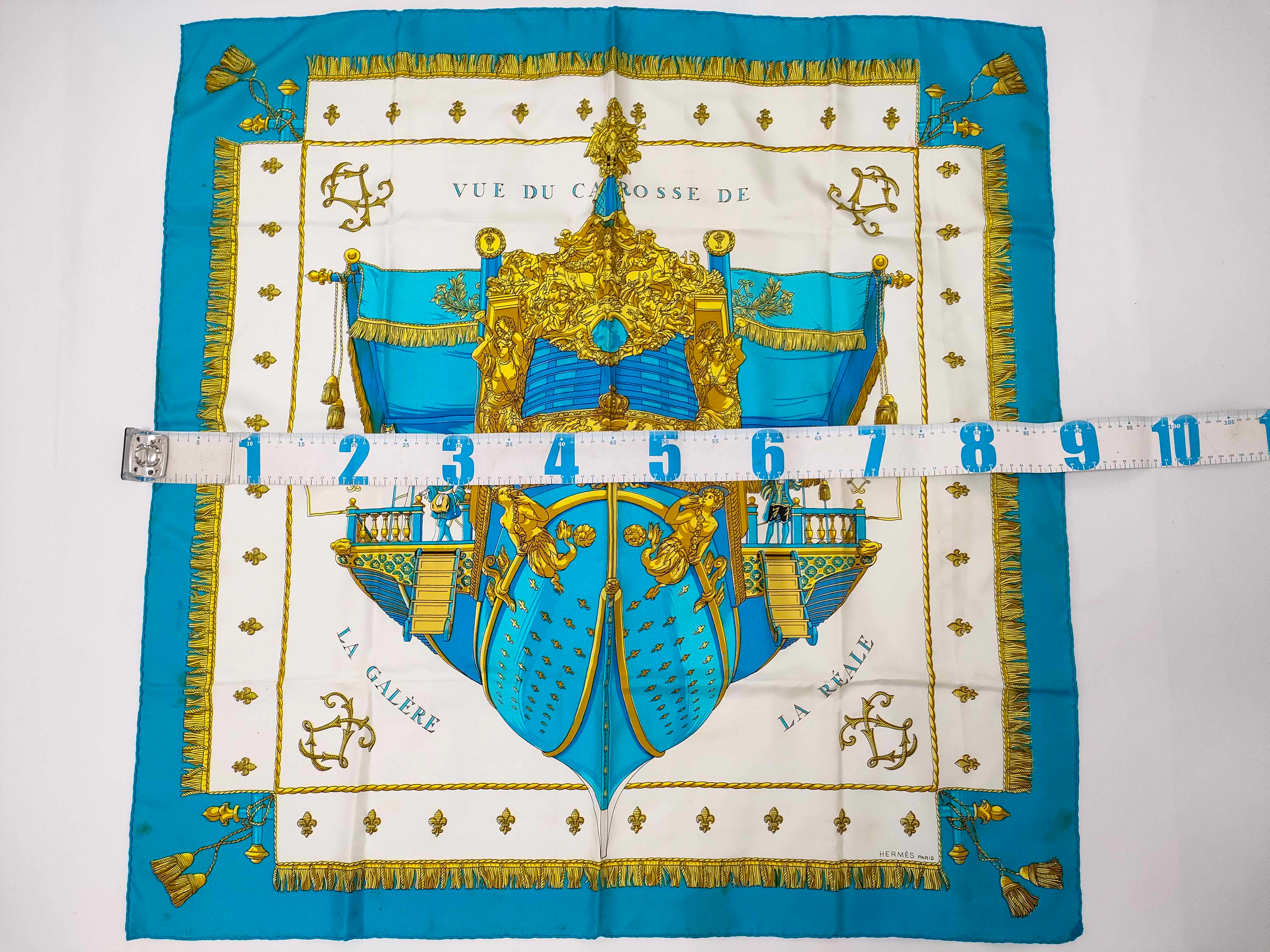 Carre 90 VUE DU CARROSSE DE LA GALERE LA REALE Hugo Gricker Silk Blue Other Accessories — view 2