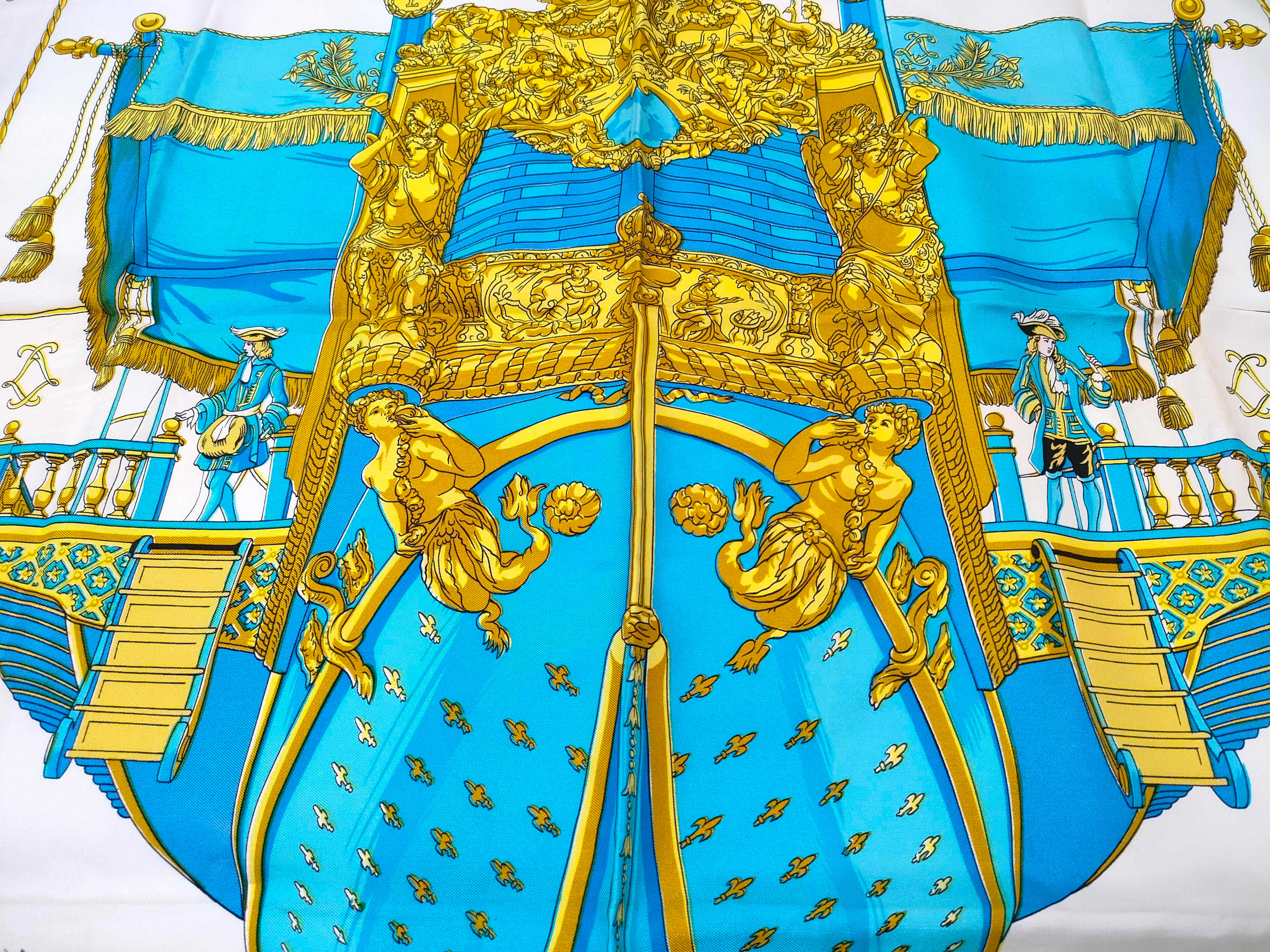 Carre 90 VUE DU CARROSSE DE LA GALERE LA REALE Hugo Gricker Silk Blue Other Accessories — view 5