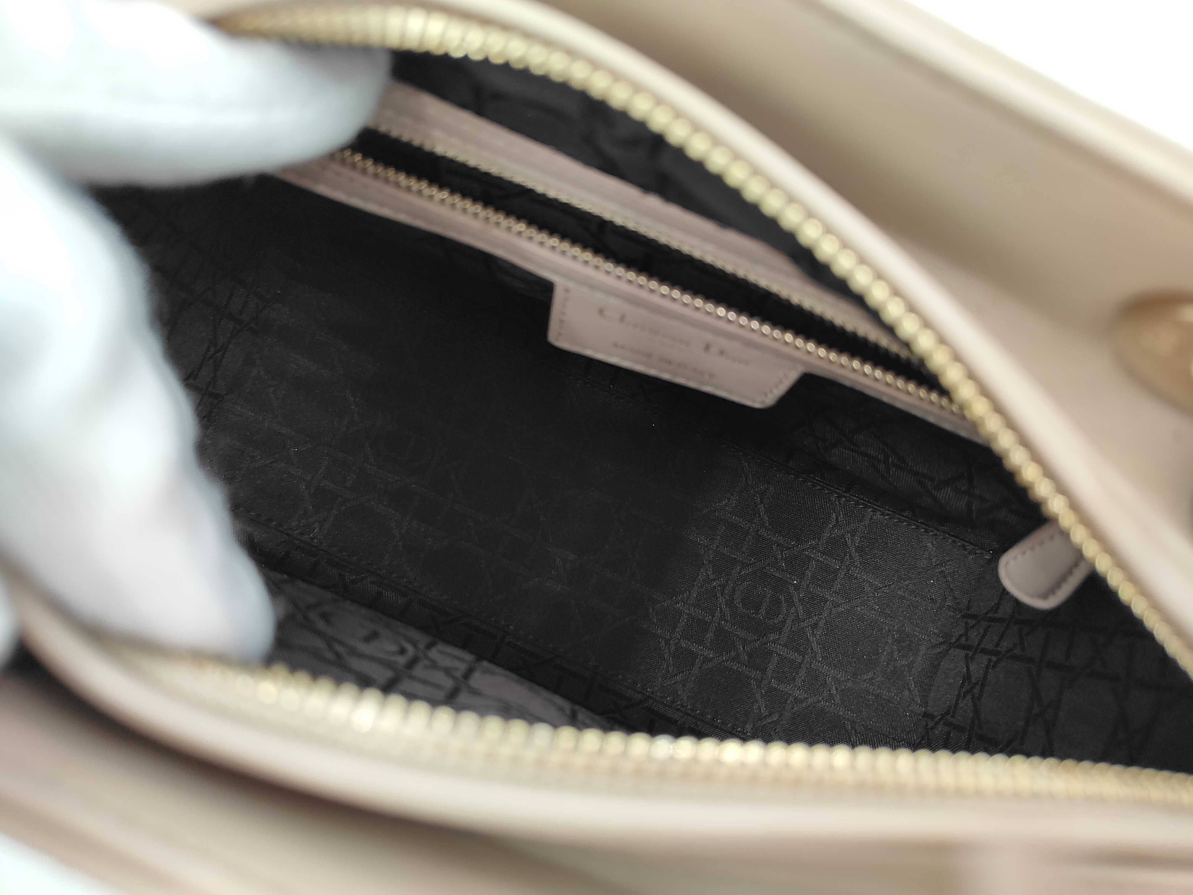 Christian Lady Dior Medium Beige Handbag — view 10