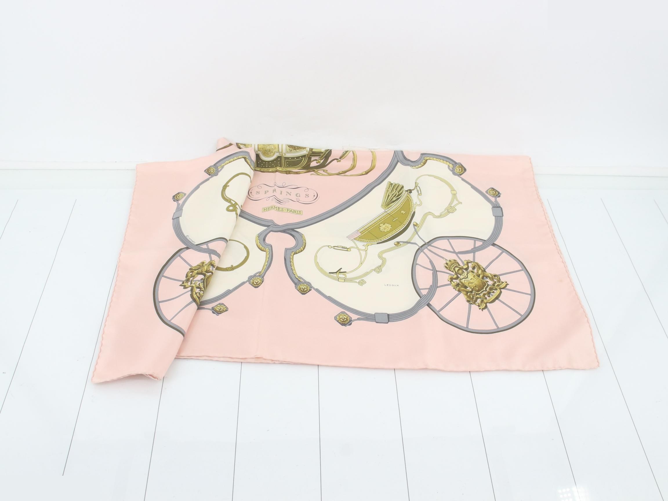 Carre 90 scarf, no tag. — view 3