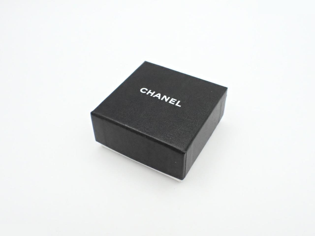 B23C Turnlock Matelassé Leather Chain — view 4