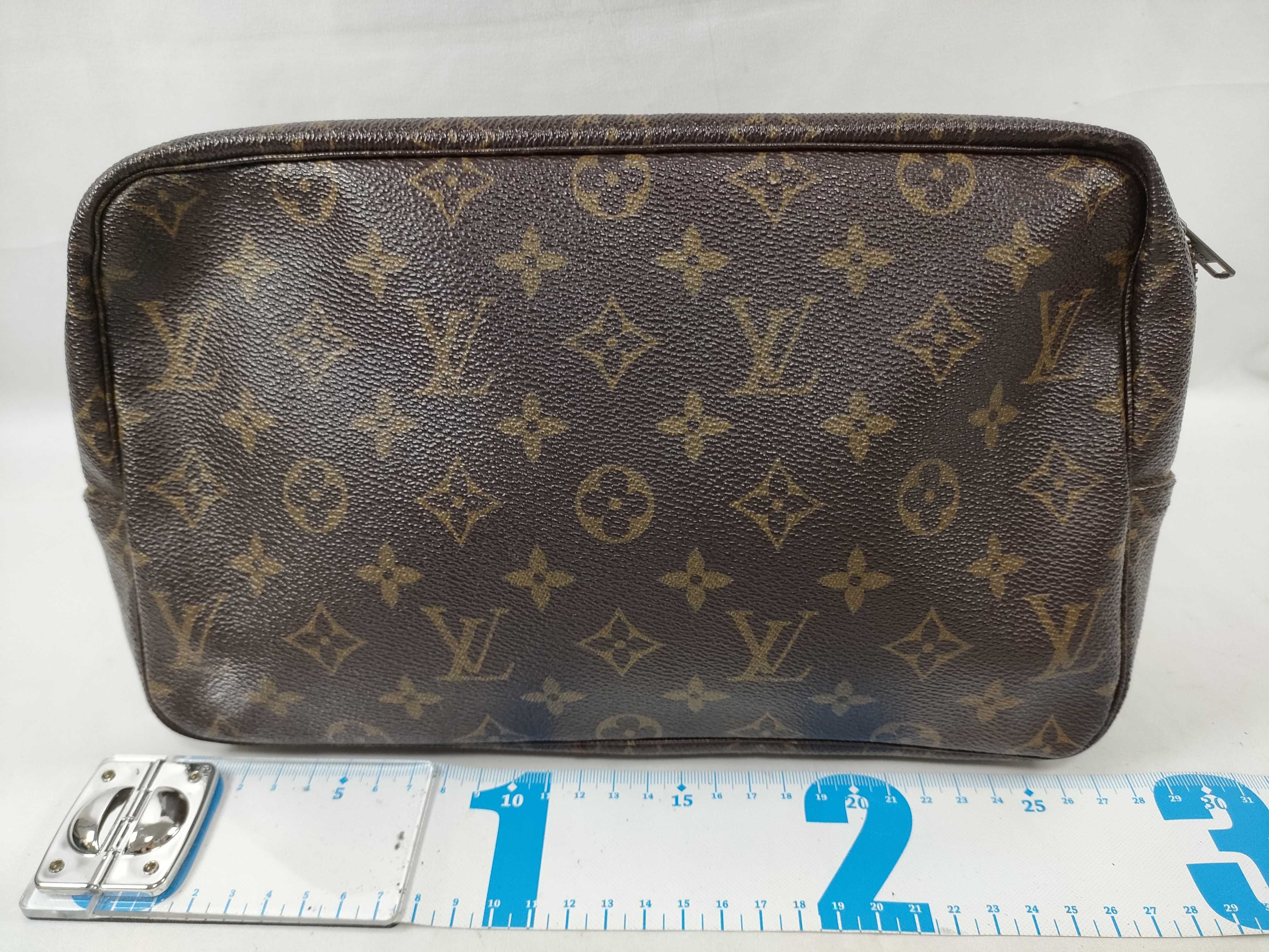 Monogram Louis Vuitton Trousses Toilette 28 Monogram M47522 884NO Pouch — view 2