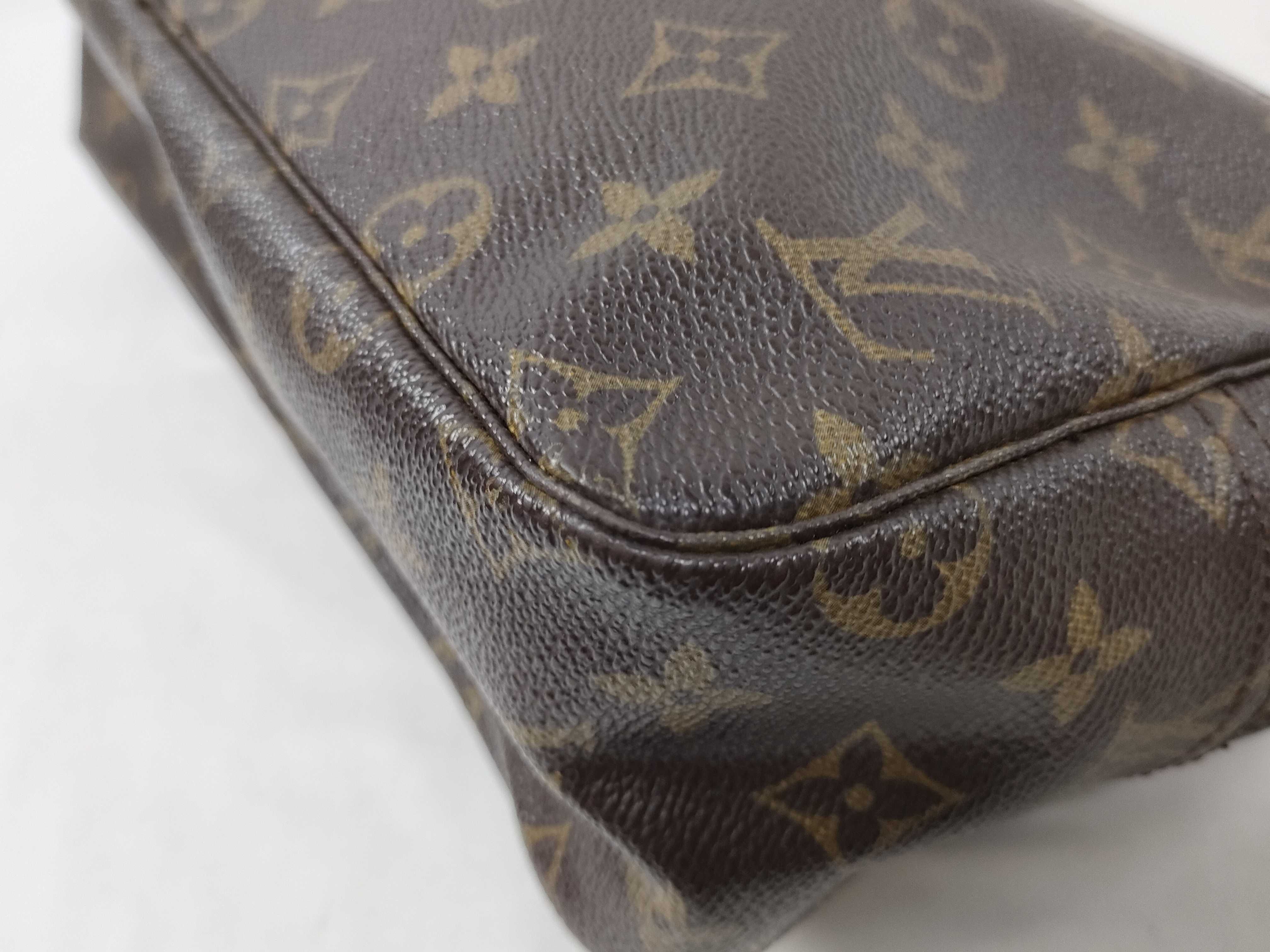 Monogram Louis Vuitton Trousses Toilette 28 Monogram M47522 884NO Pouch — view 4