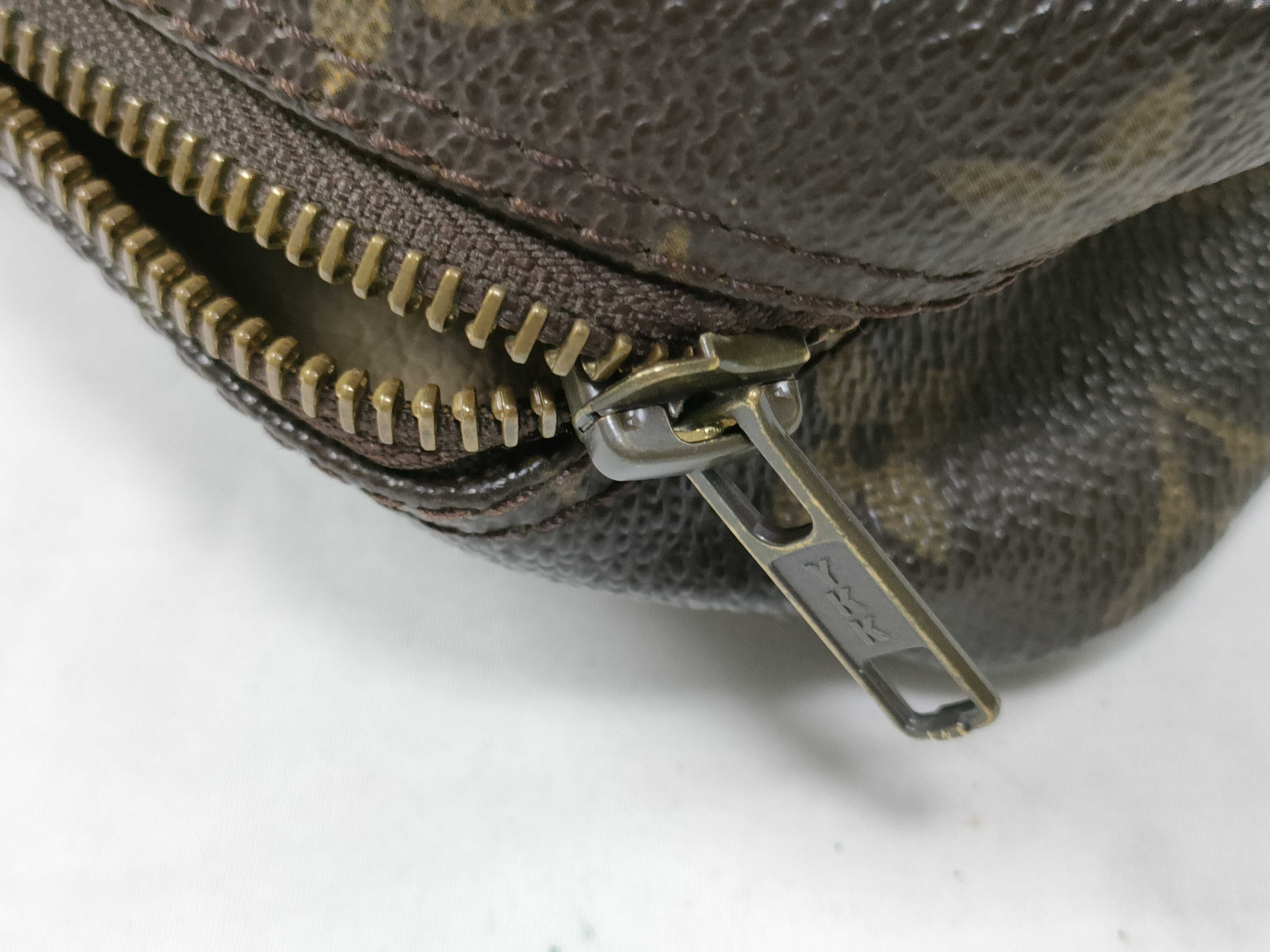 Monogram Louis Vuitton Trousses Toilette 28 Monogram M47522 884NO Pouch — view 6