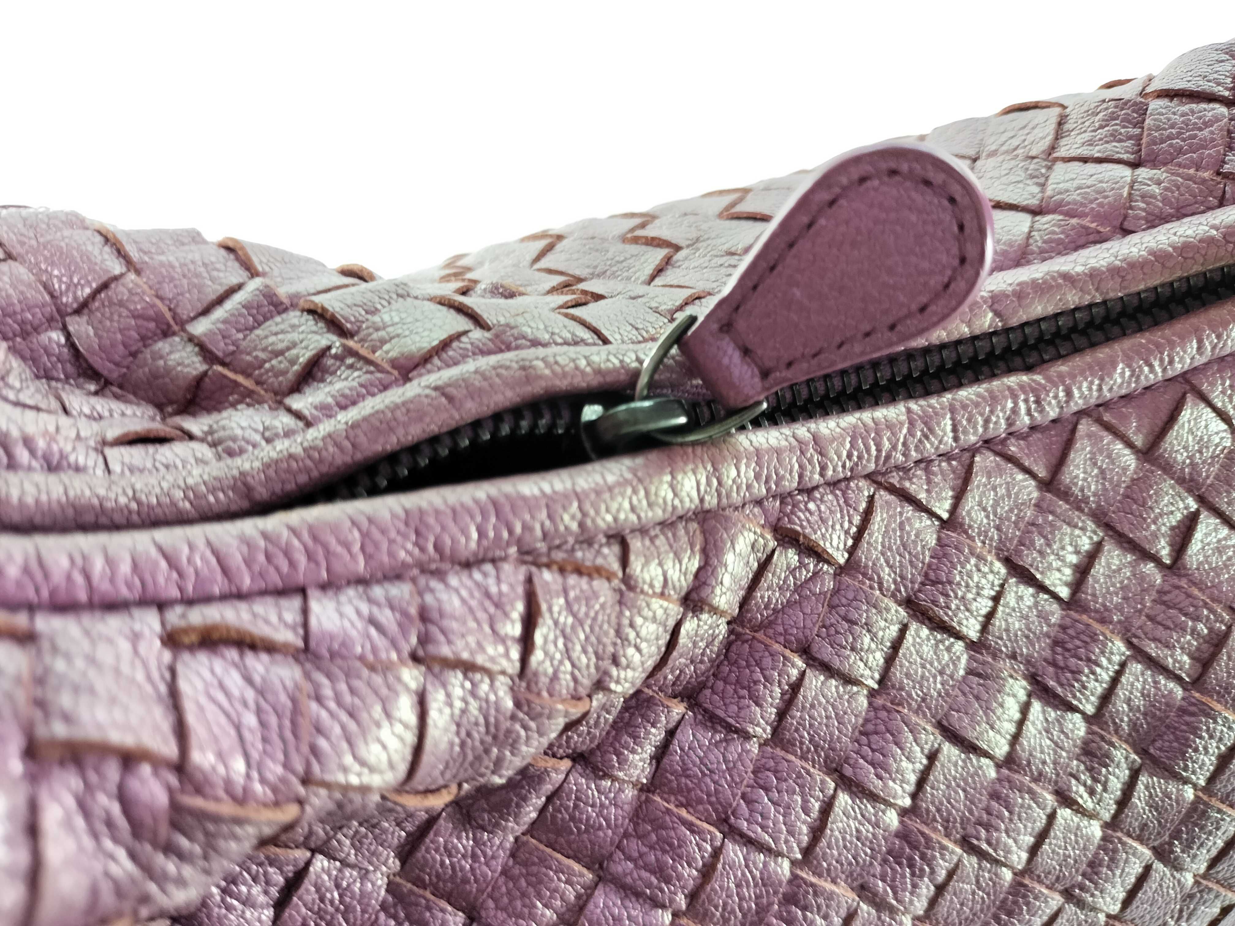 Intrecciato Hobo Bag Shoulder Bag — view 13