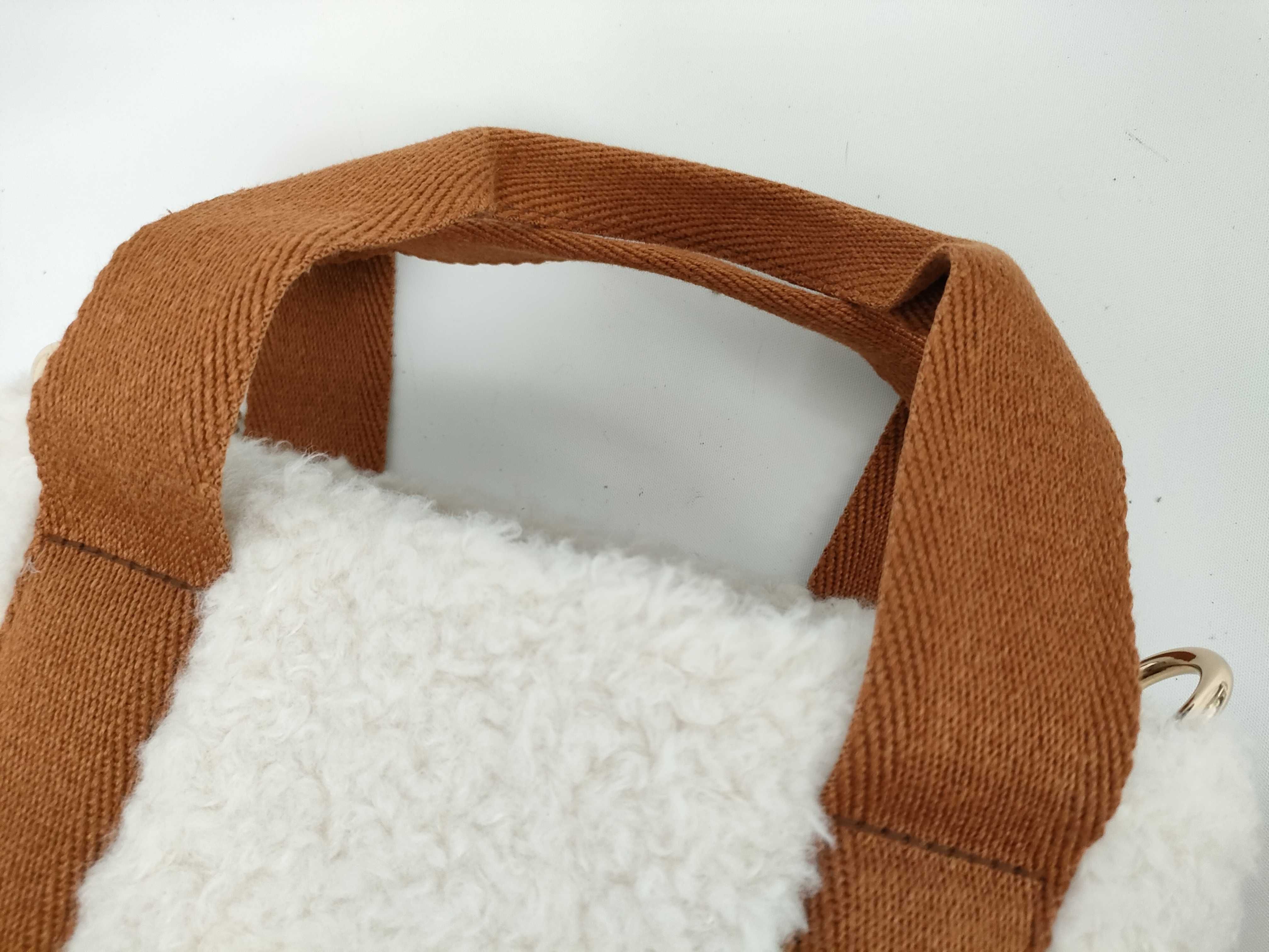 handbag — view 3