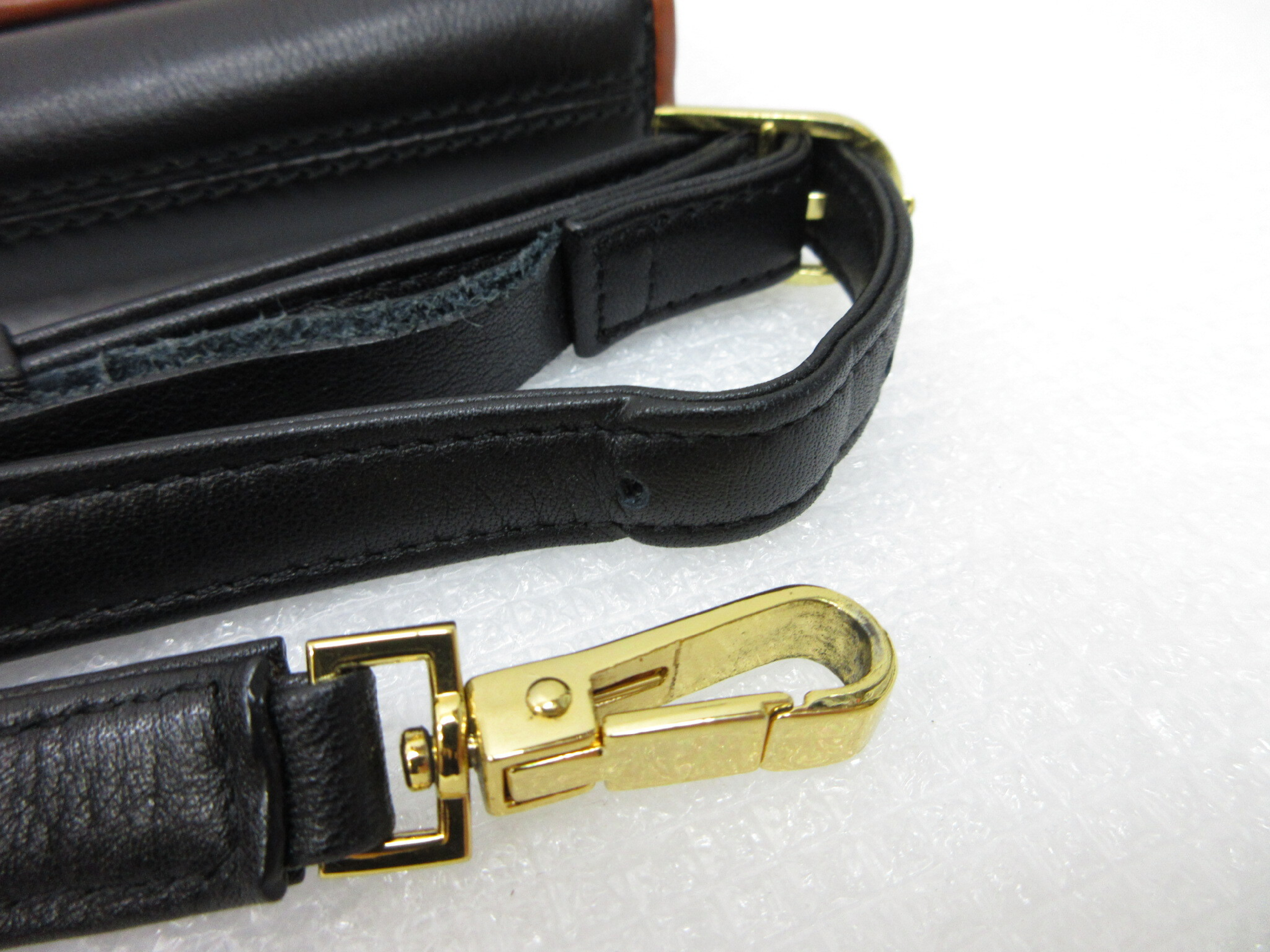 2-Way Leather Crossbody Shoulder Bag Clutch Bag Vintage Shoulder Bag — view 11