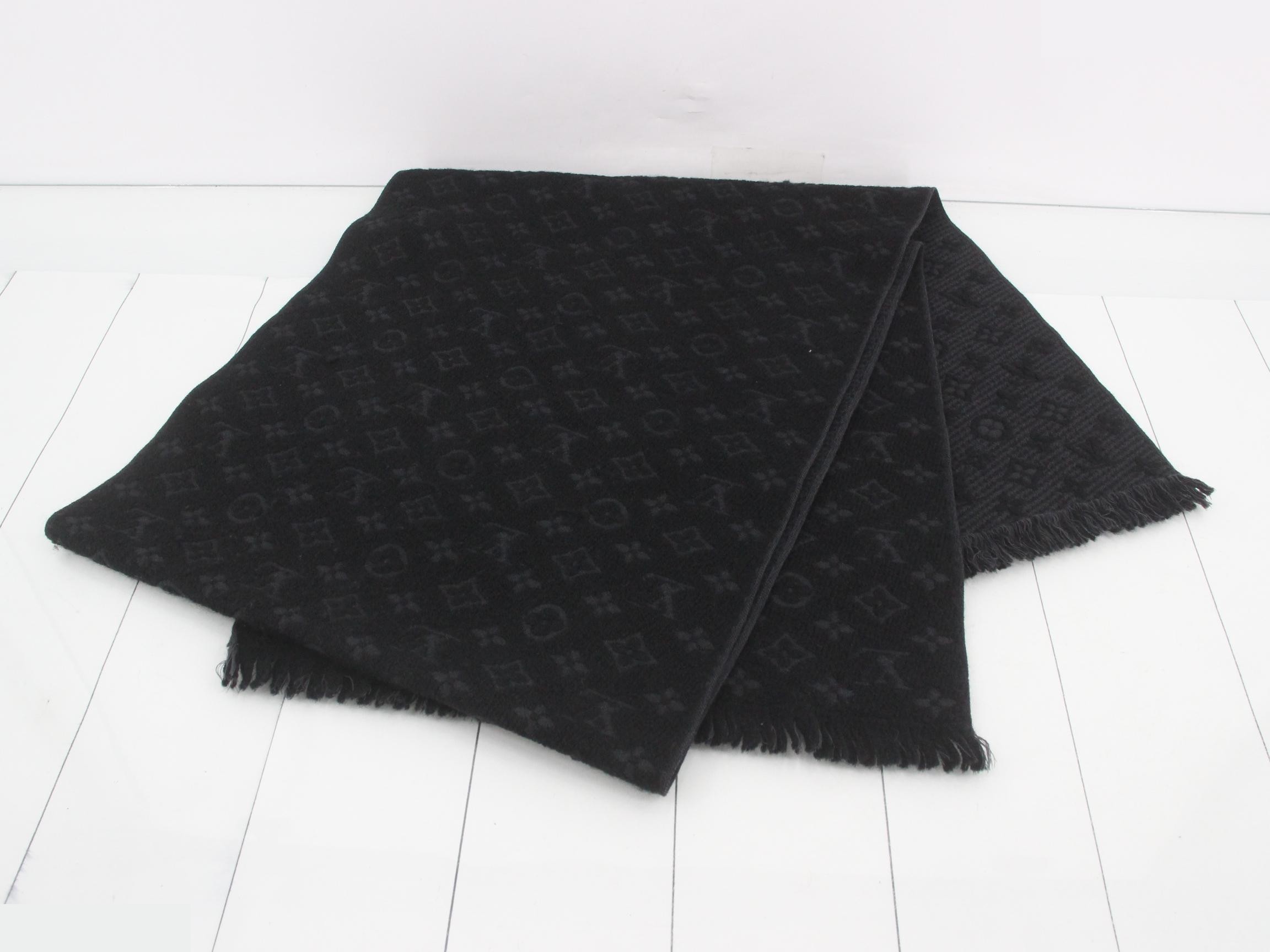 Monogram scarf with tag, black. — view 3
