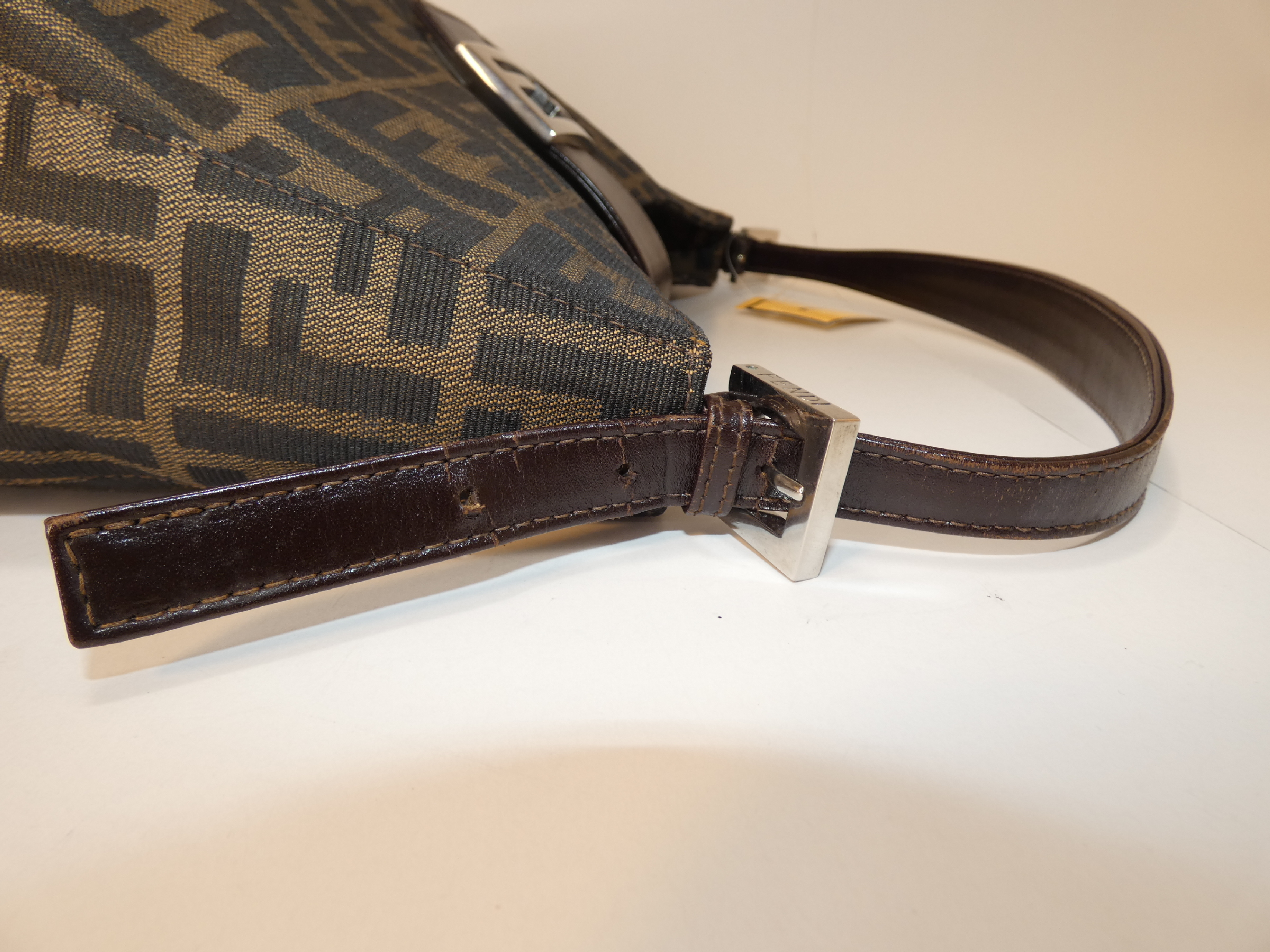 Zucca Mamma One-Shoulder Handbag — view 6