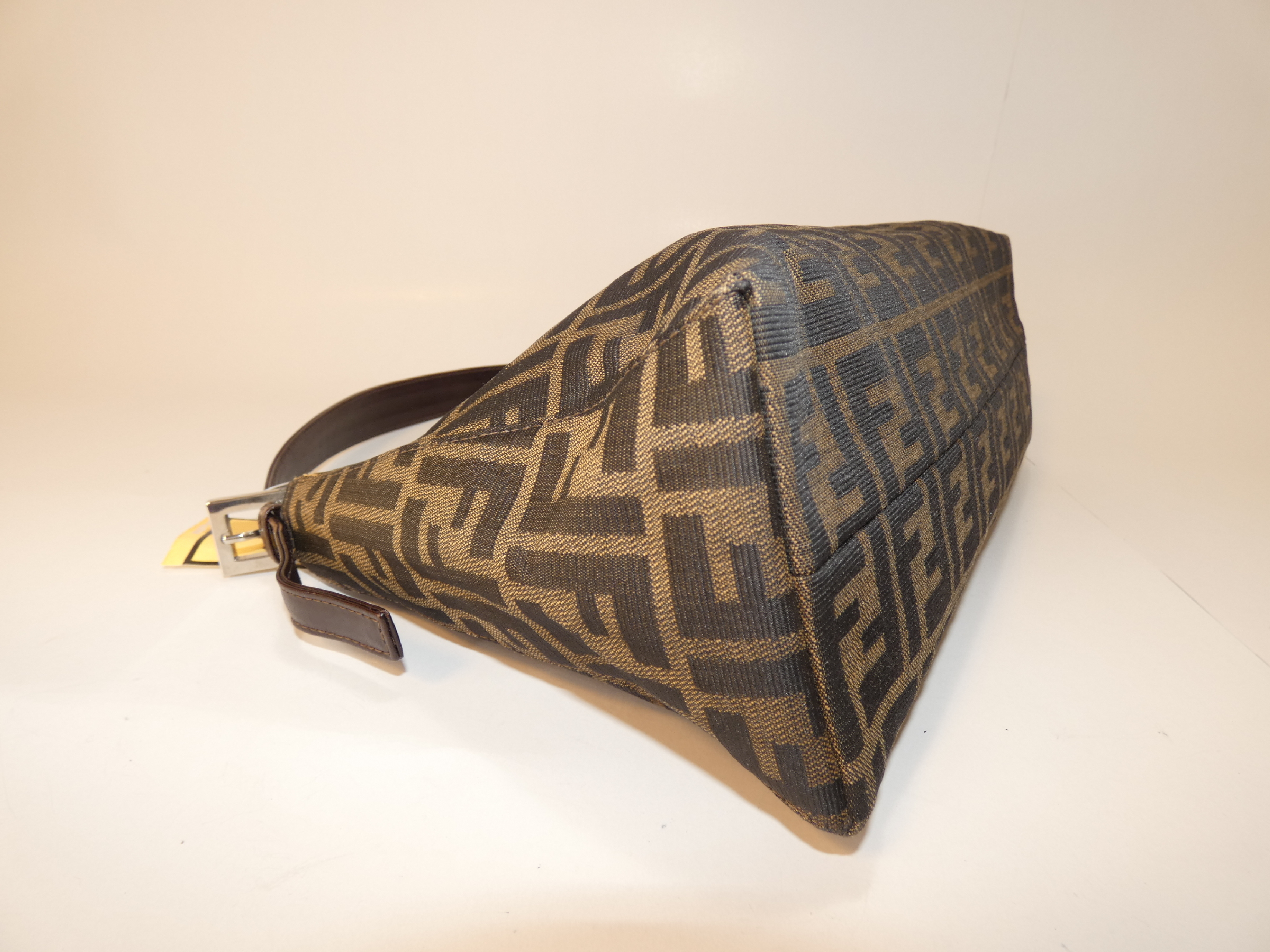 Zucca Mamma One-Shoulder Handbag — view 8