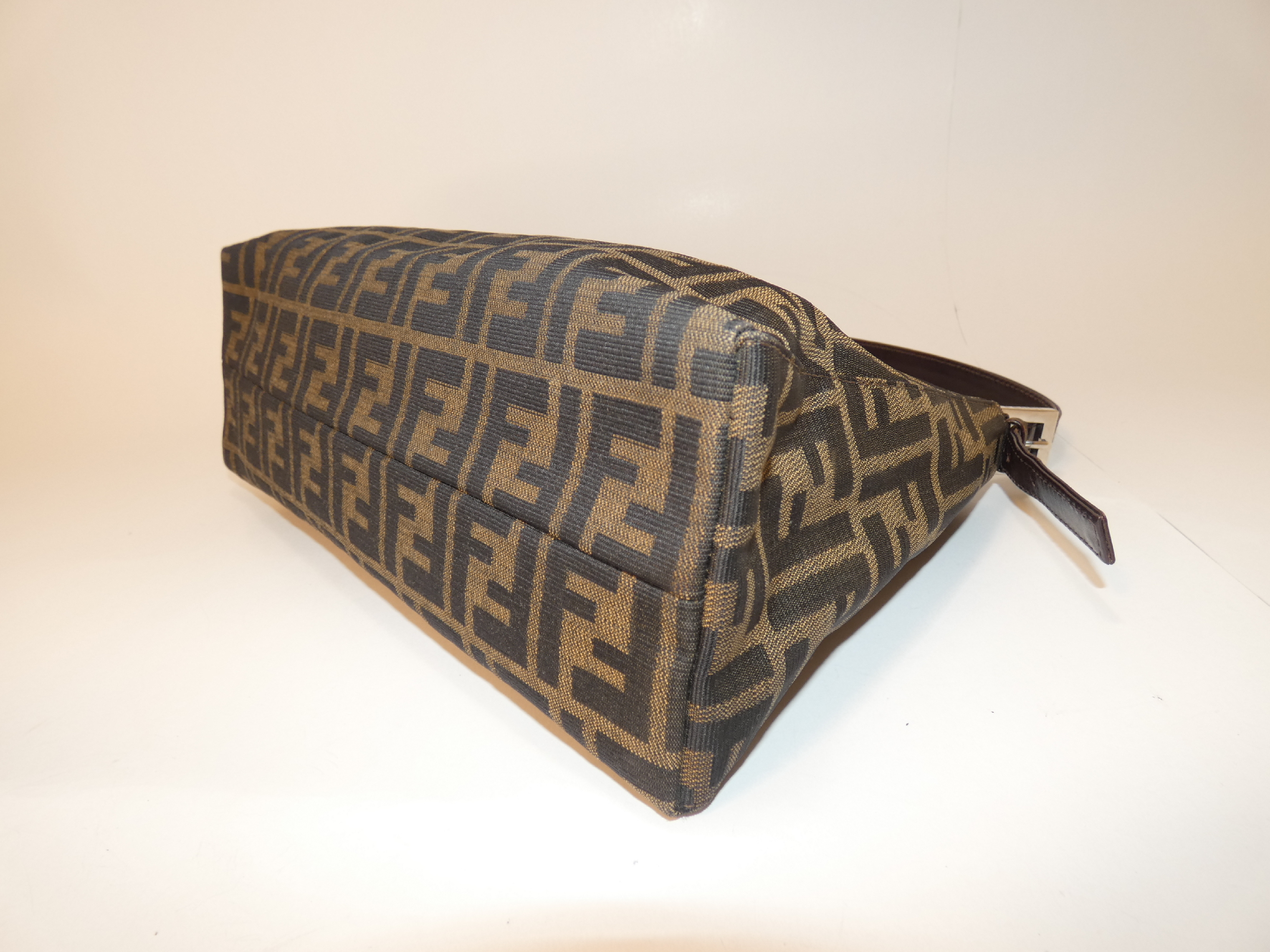 Zucca Mamma One-Shoulder Handbag — view 9