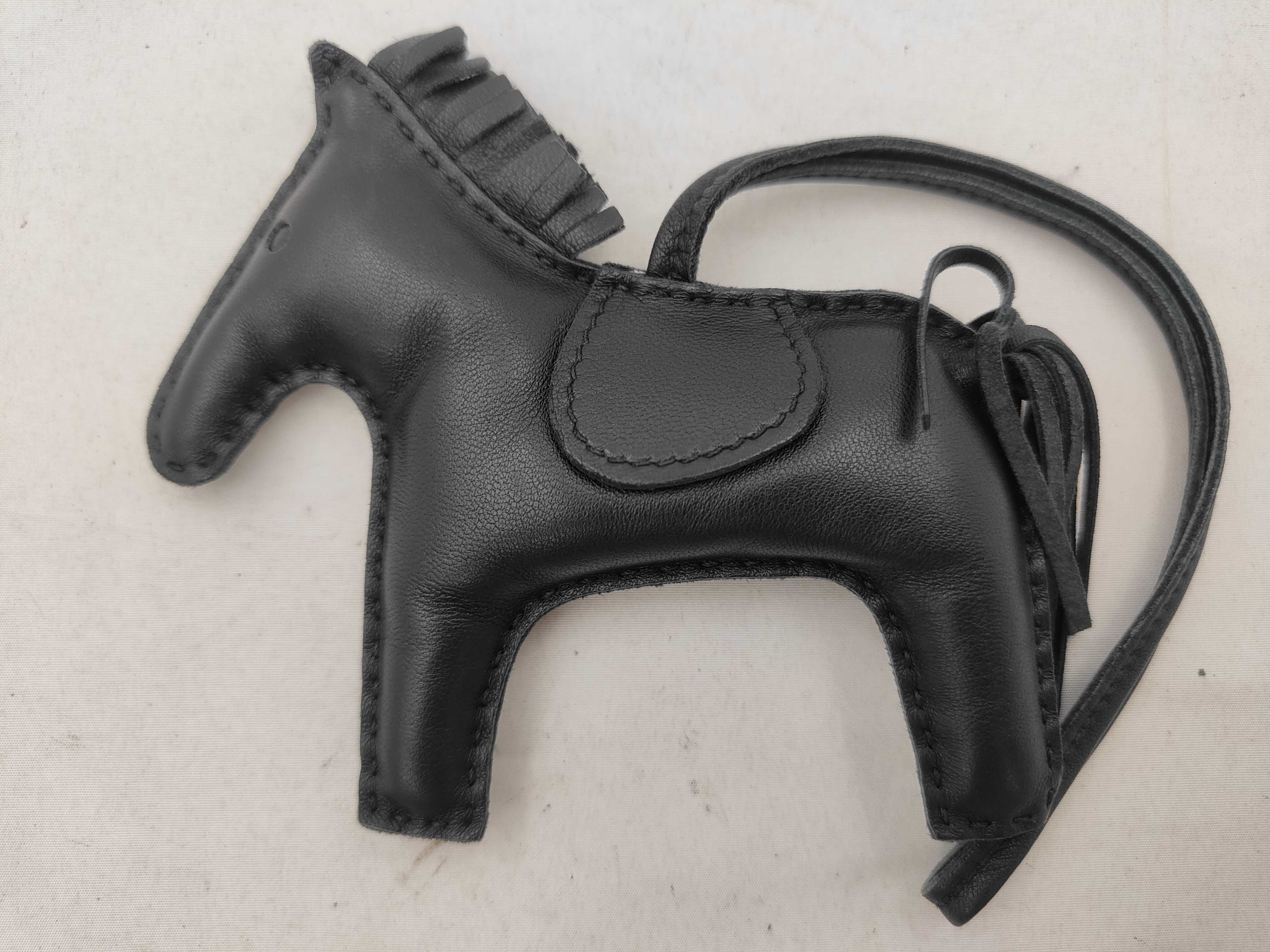 Rodeo Charm, So Black, A stamp, Other accessories