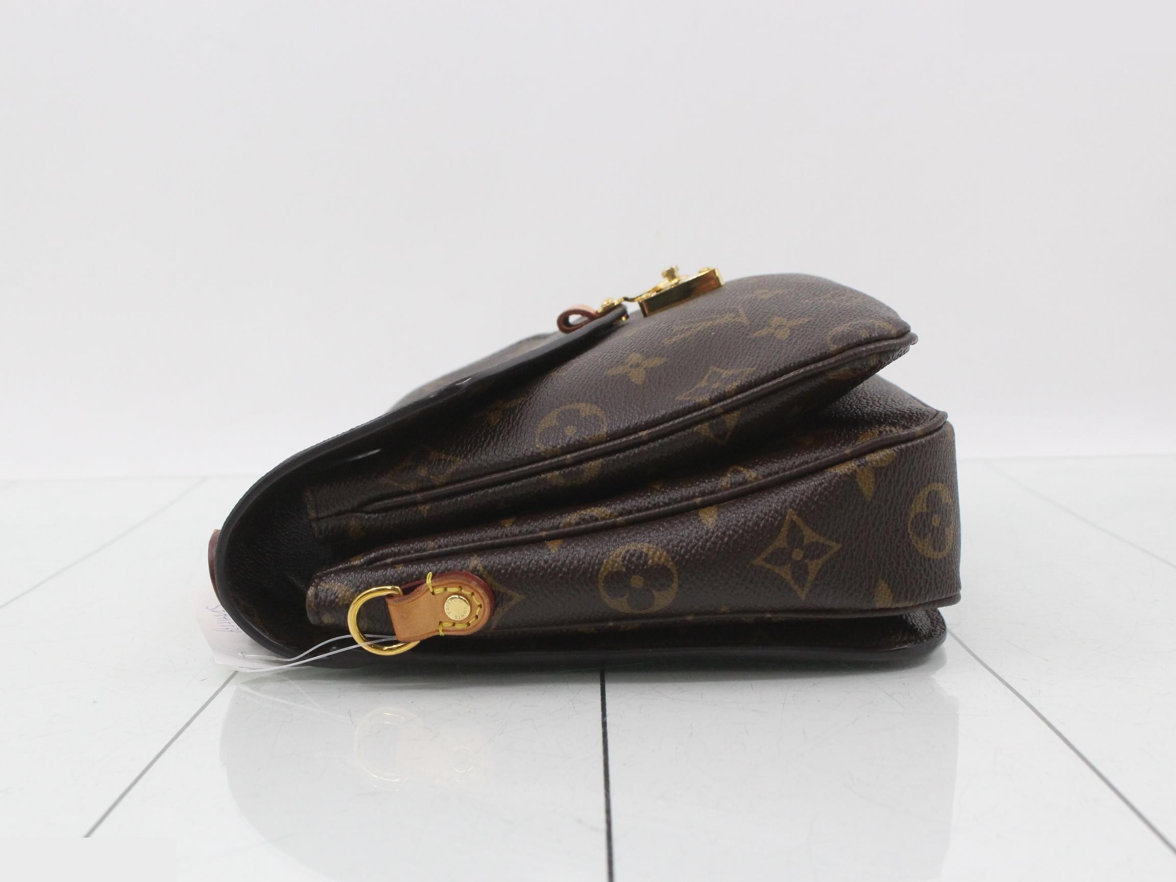 Monogram Pochette Metis MM 2-Way Handbag — view 4