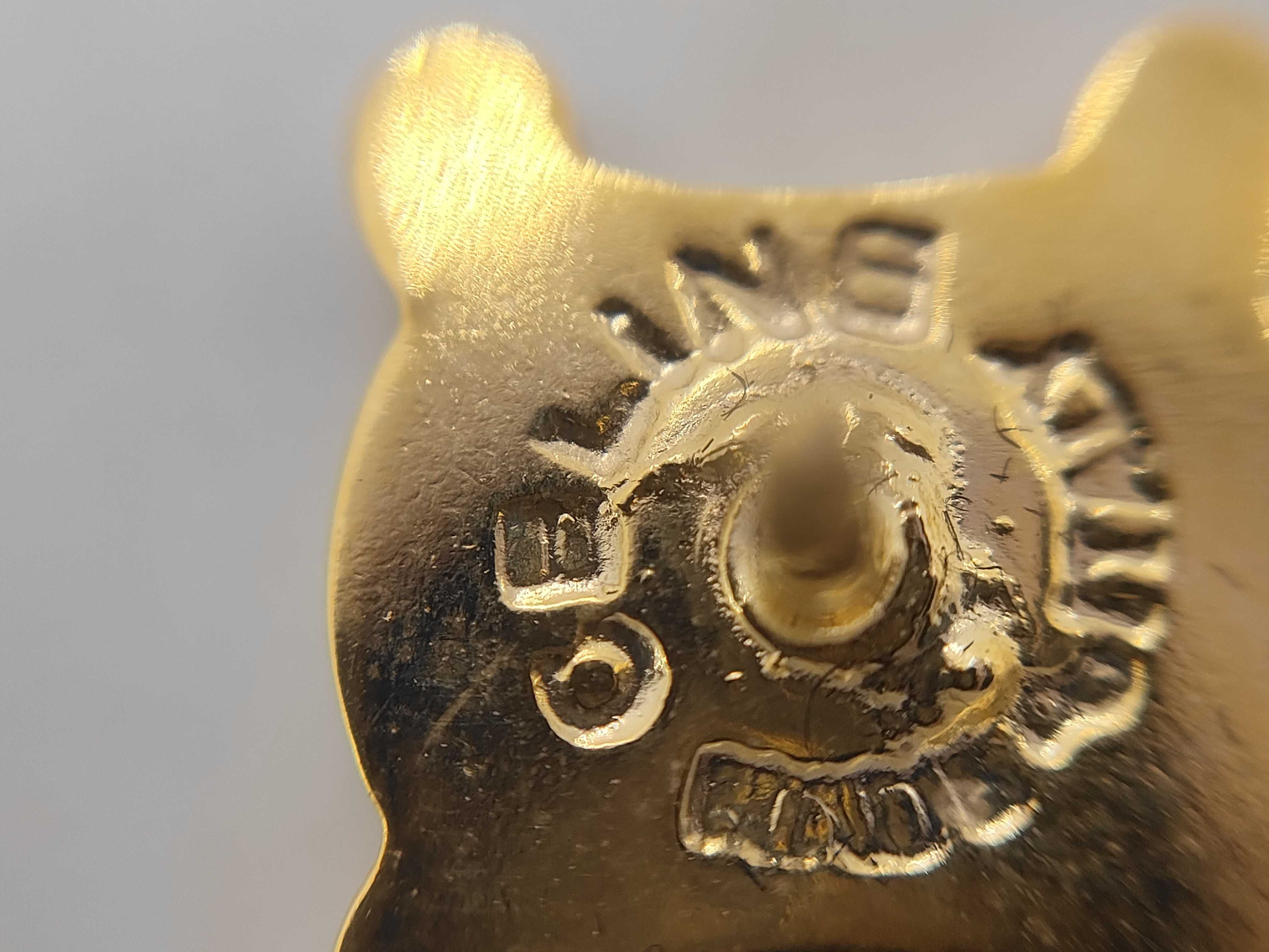 Triomphe Gold Pin Brooch — view 3