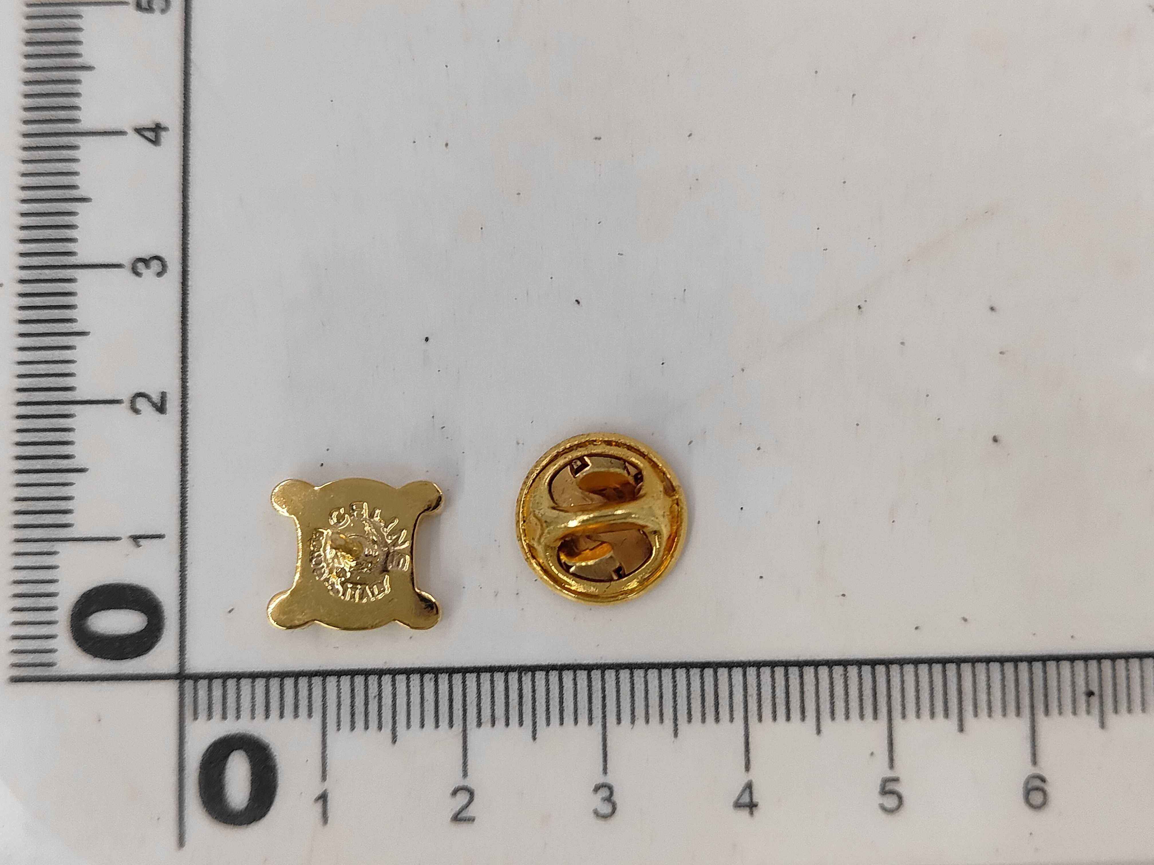 Triomphe Gold Pin Brooch — view 4