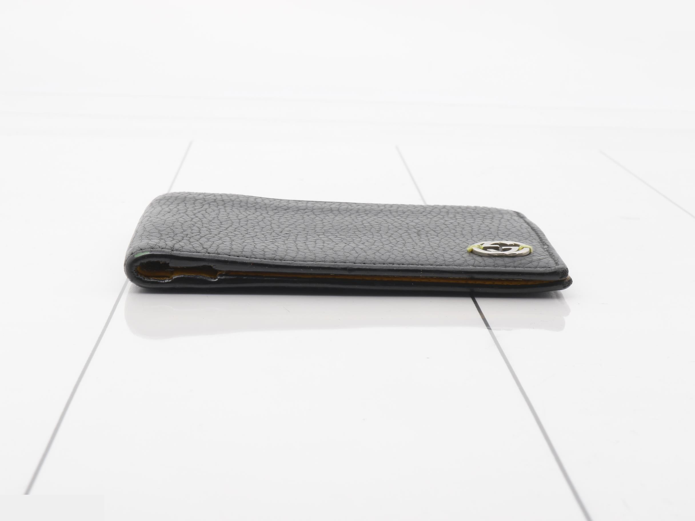 Interlocking Bi-fold Wallet, Noir Yellow, 611229 — view 3