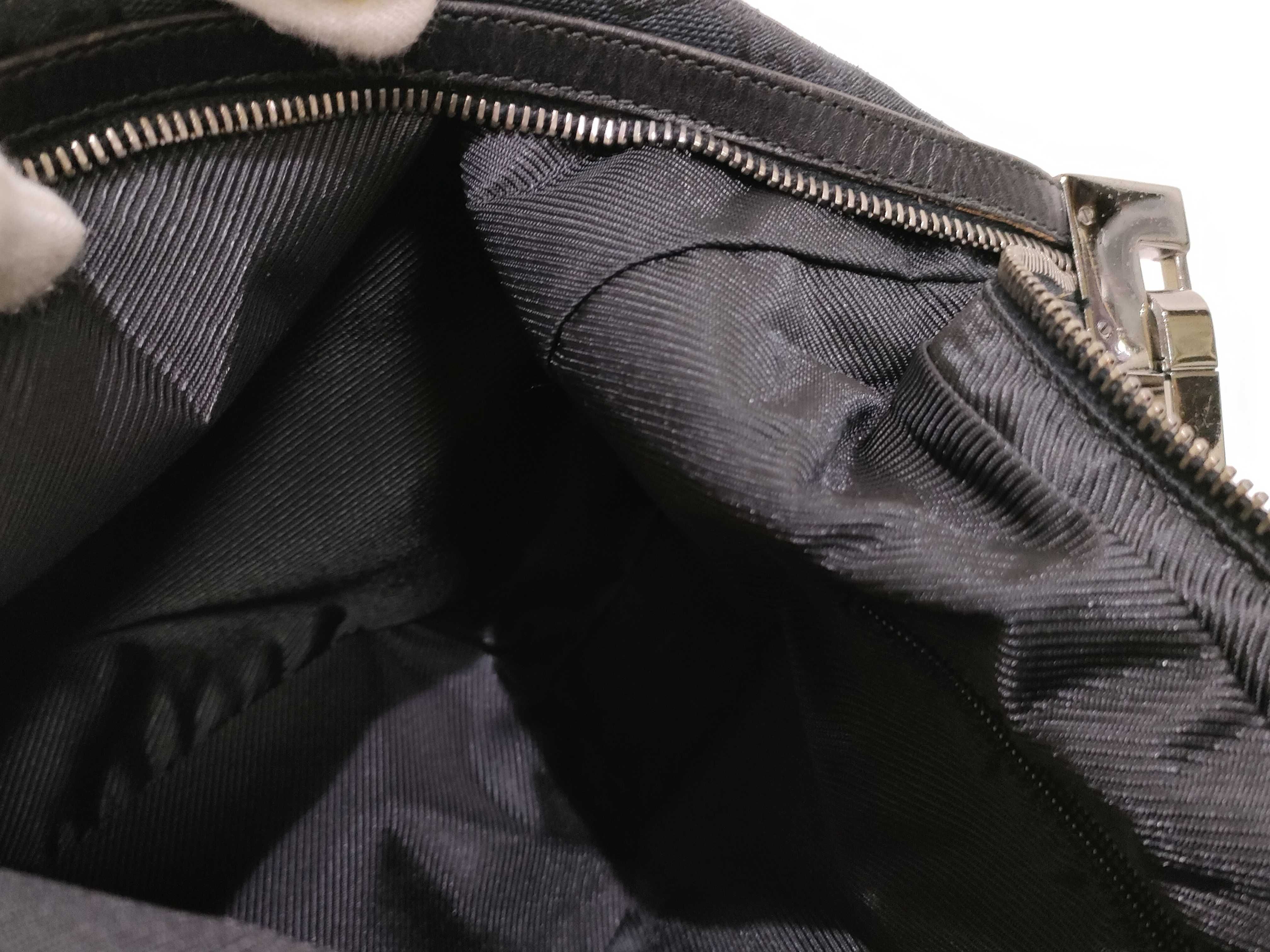 GG Canvas Shoulder Bag — view 12