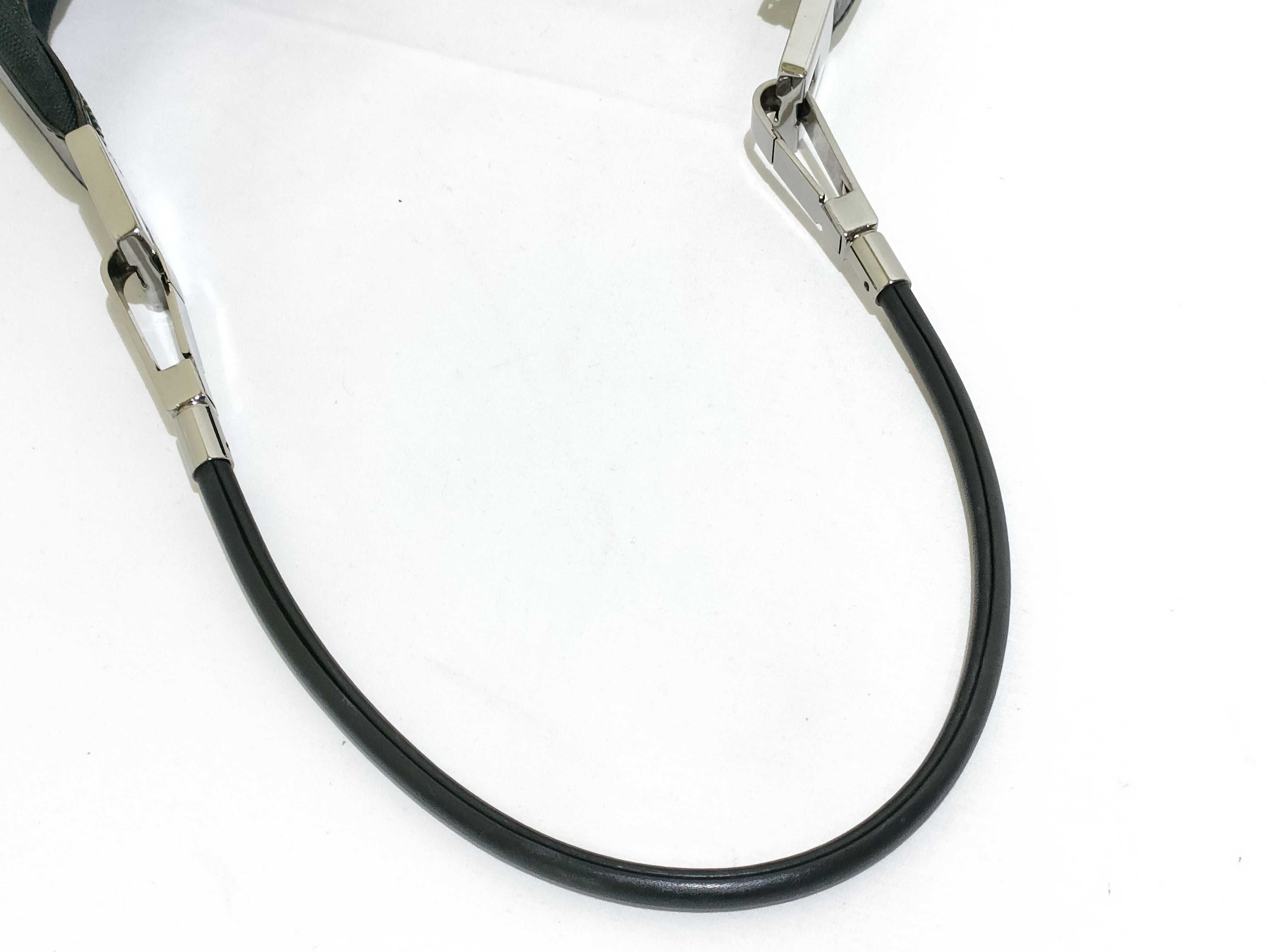 GG Canvas Shoulder Bag — view 3