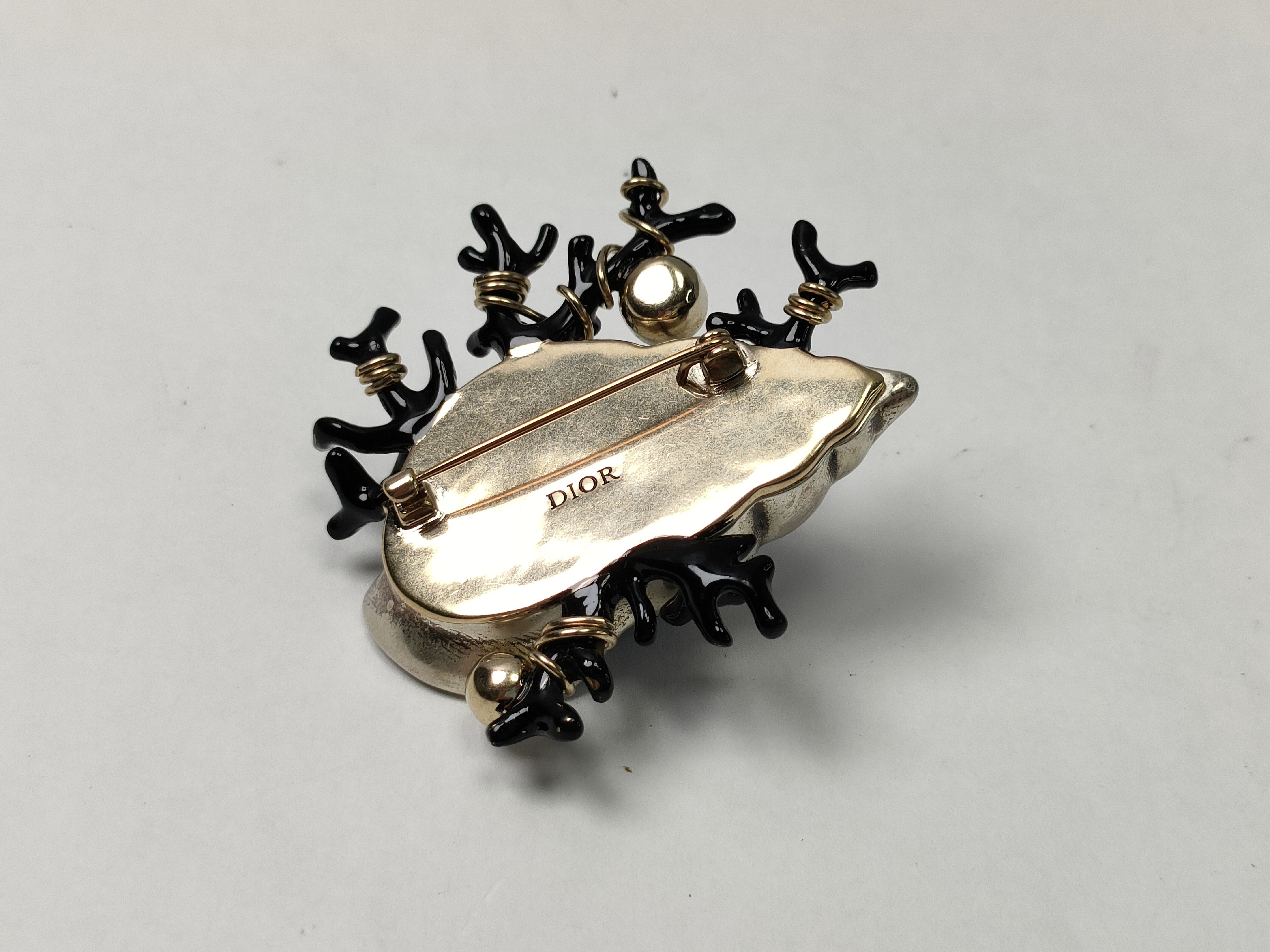 seashell and coral motif brooch — view 2