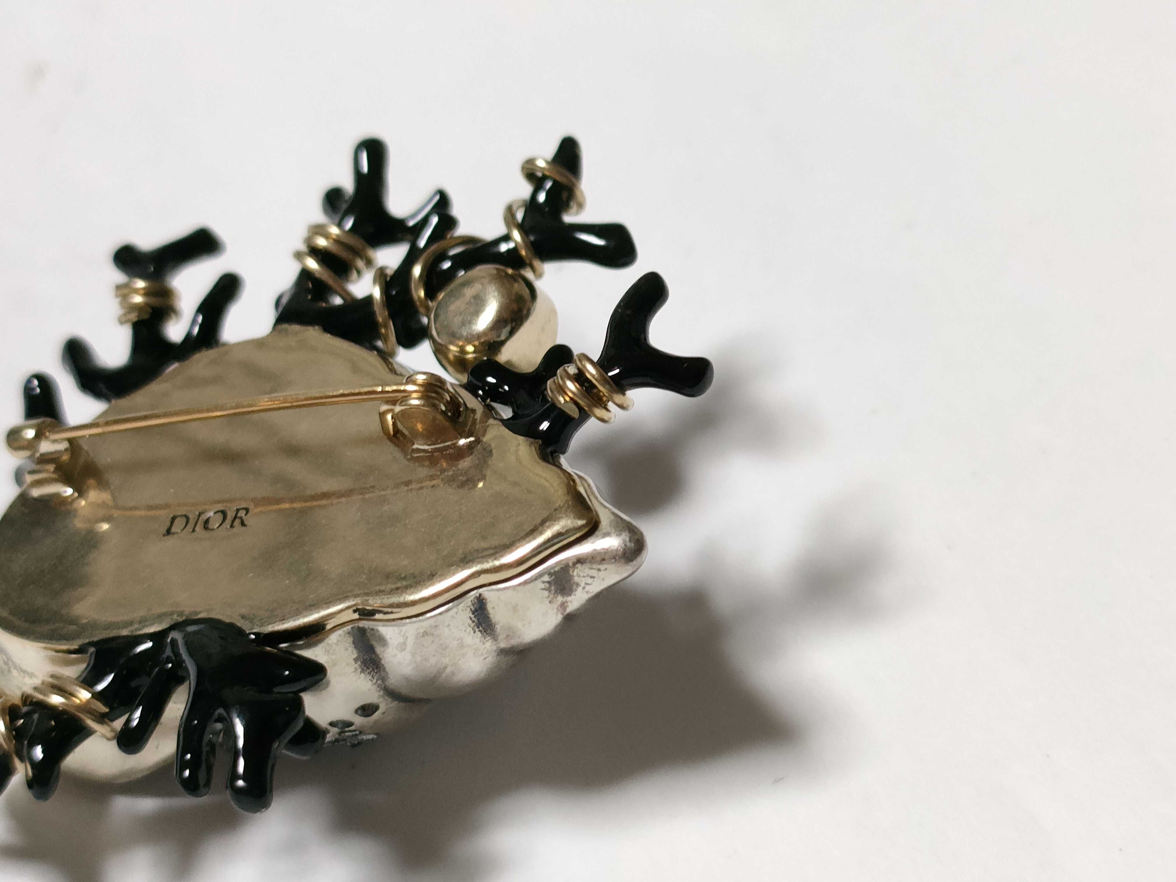 seashell and coral motif brooch — view 10