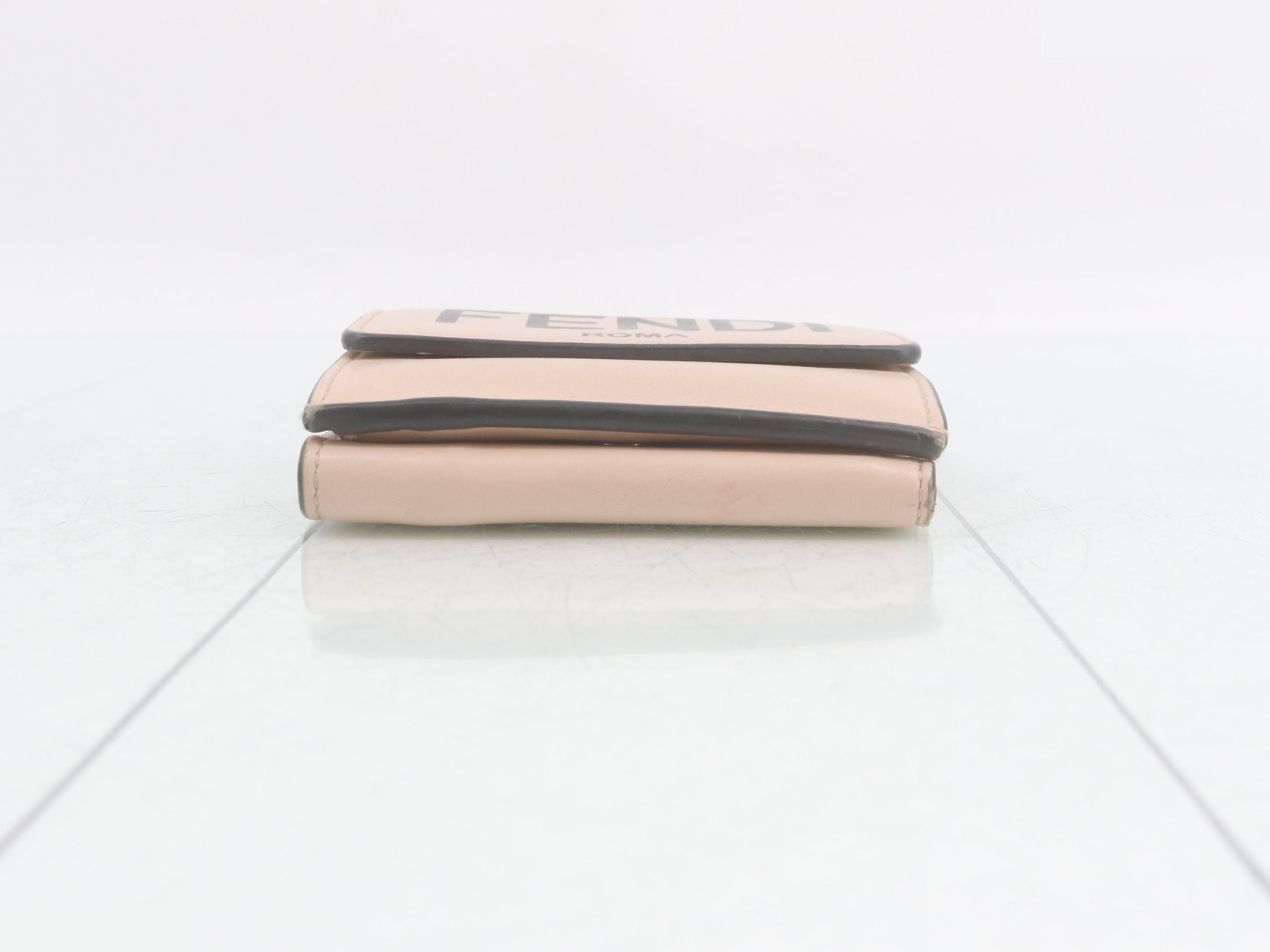 Logo wallet — view 3
