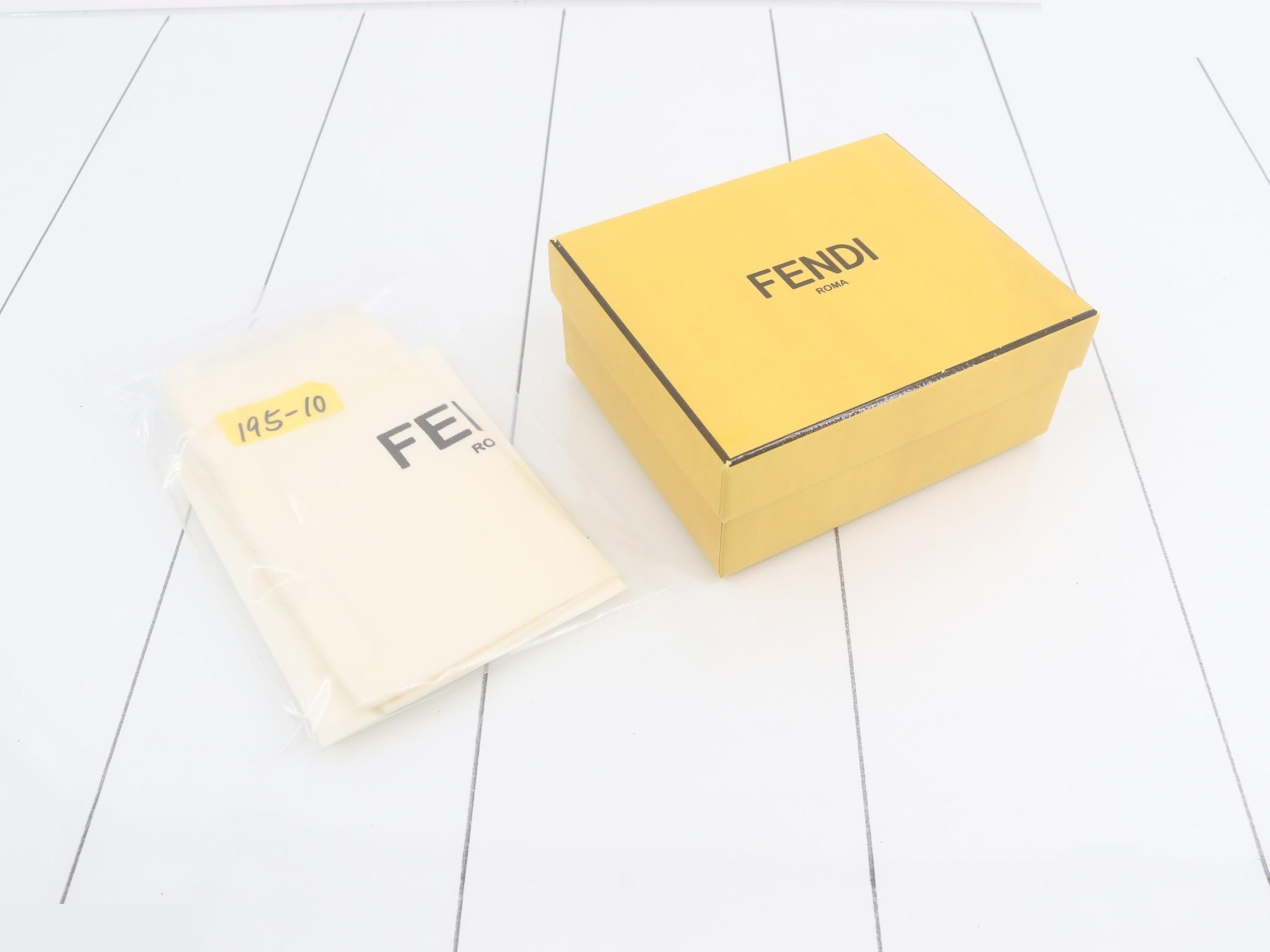 Logo wallet — view 5