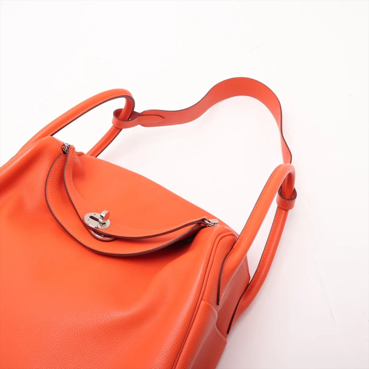 Lindy 30, Taurillon Clemence leather, orange, silver hardware Q: 2013 — view 7