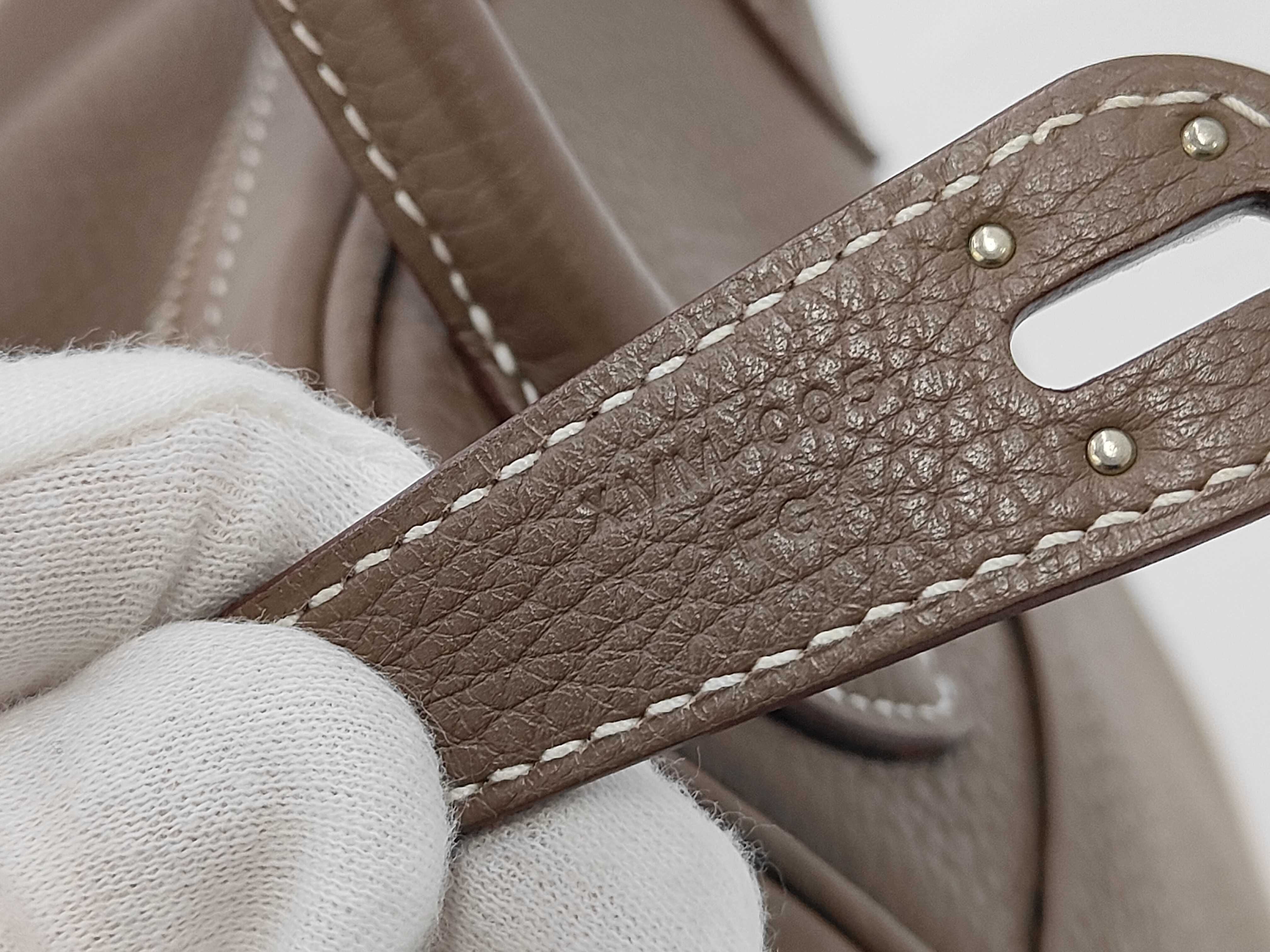 Lindy 30 2-Way Bag, Etoupe/Greige Handbag — view 8