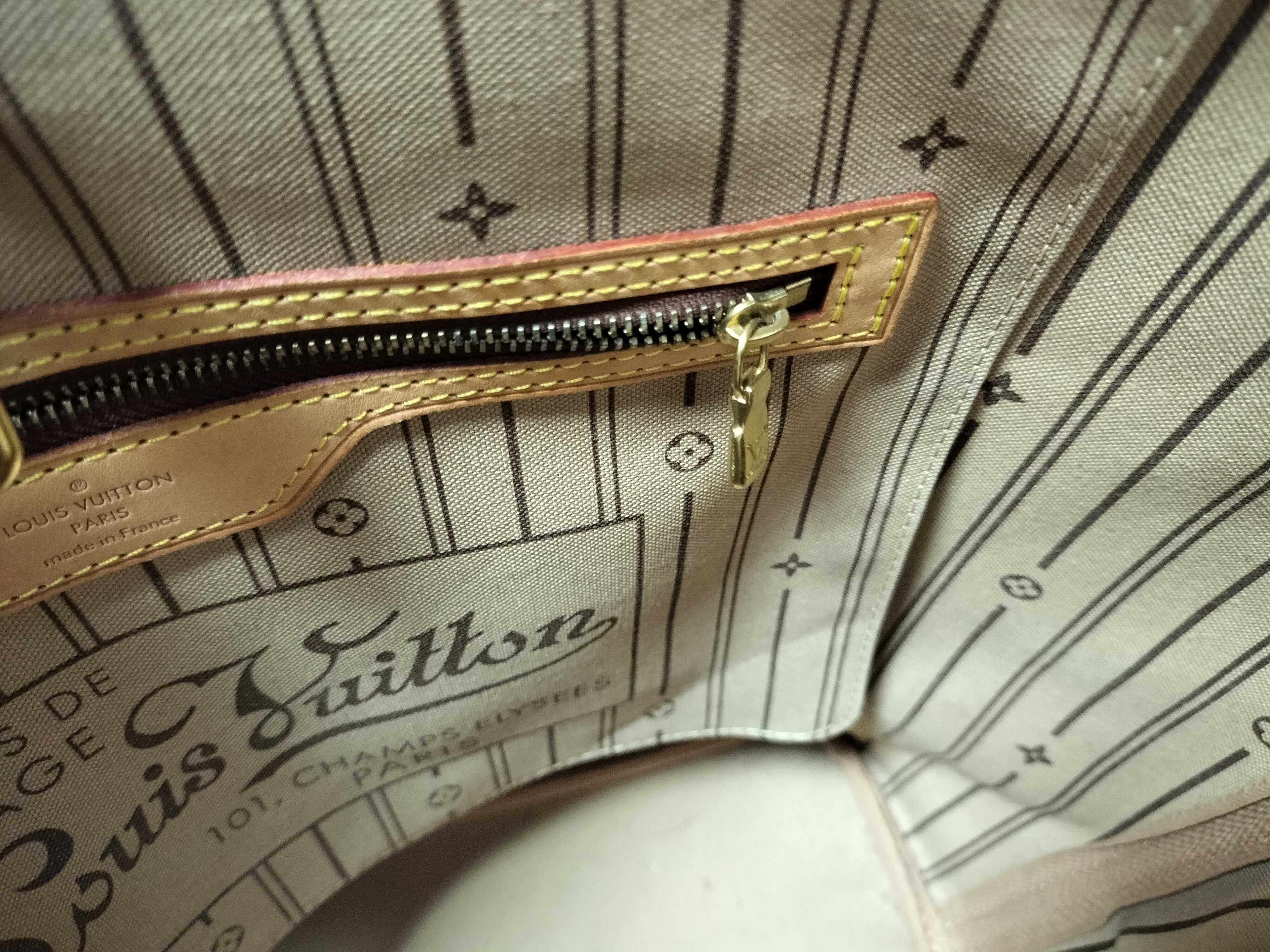 Monogram Old Neverfull Tote Bag — view 11