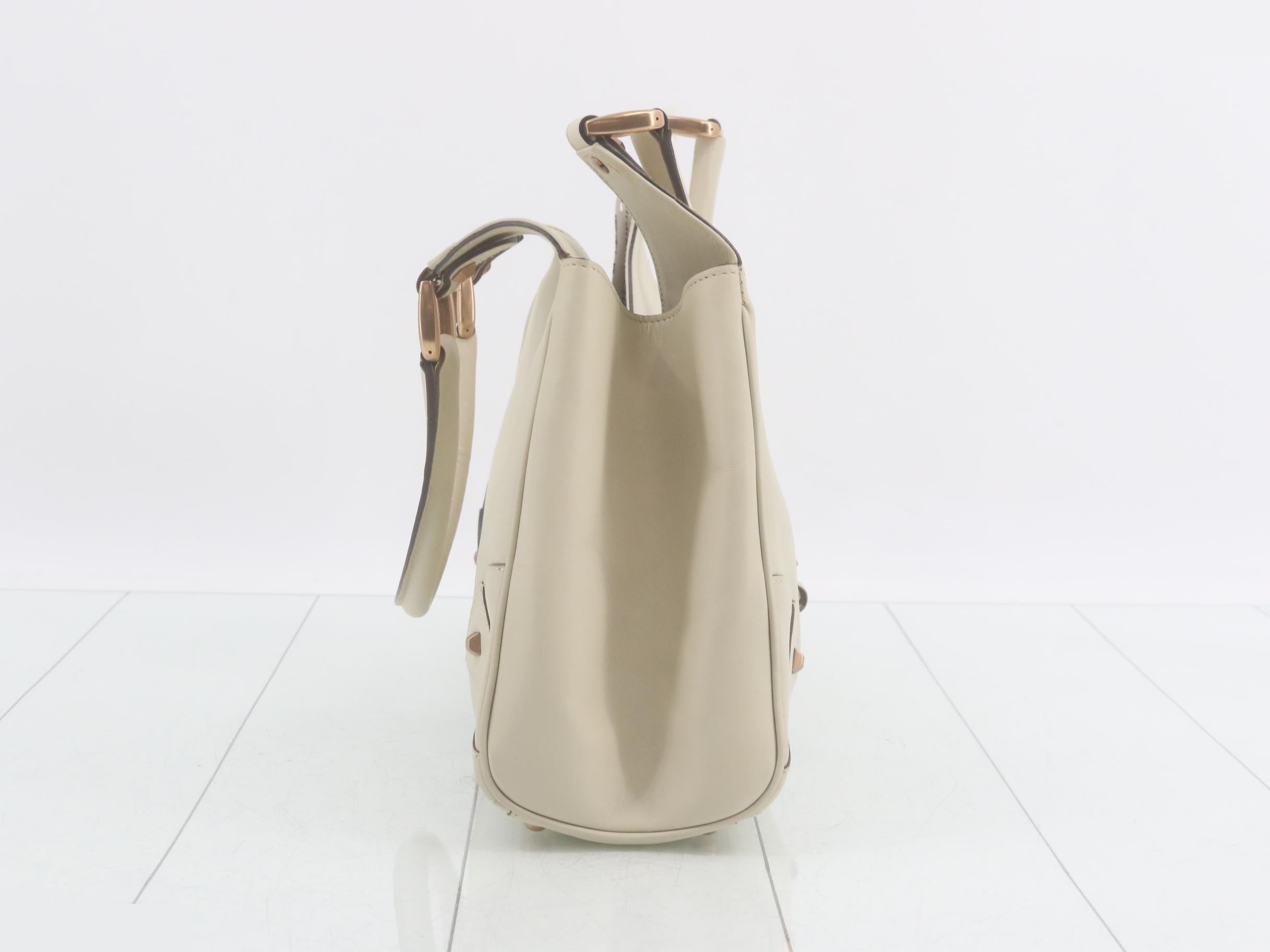 handbag — view 4