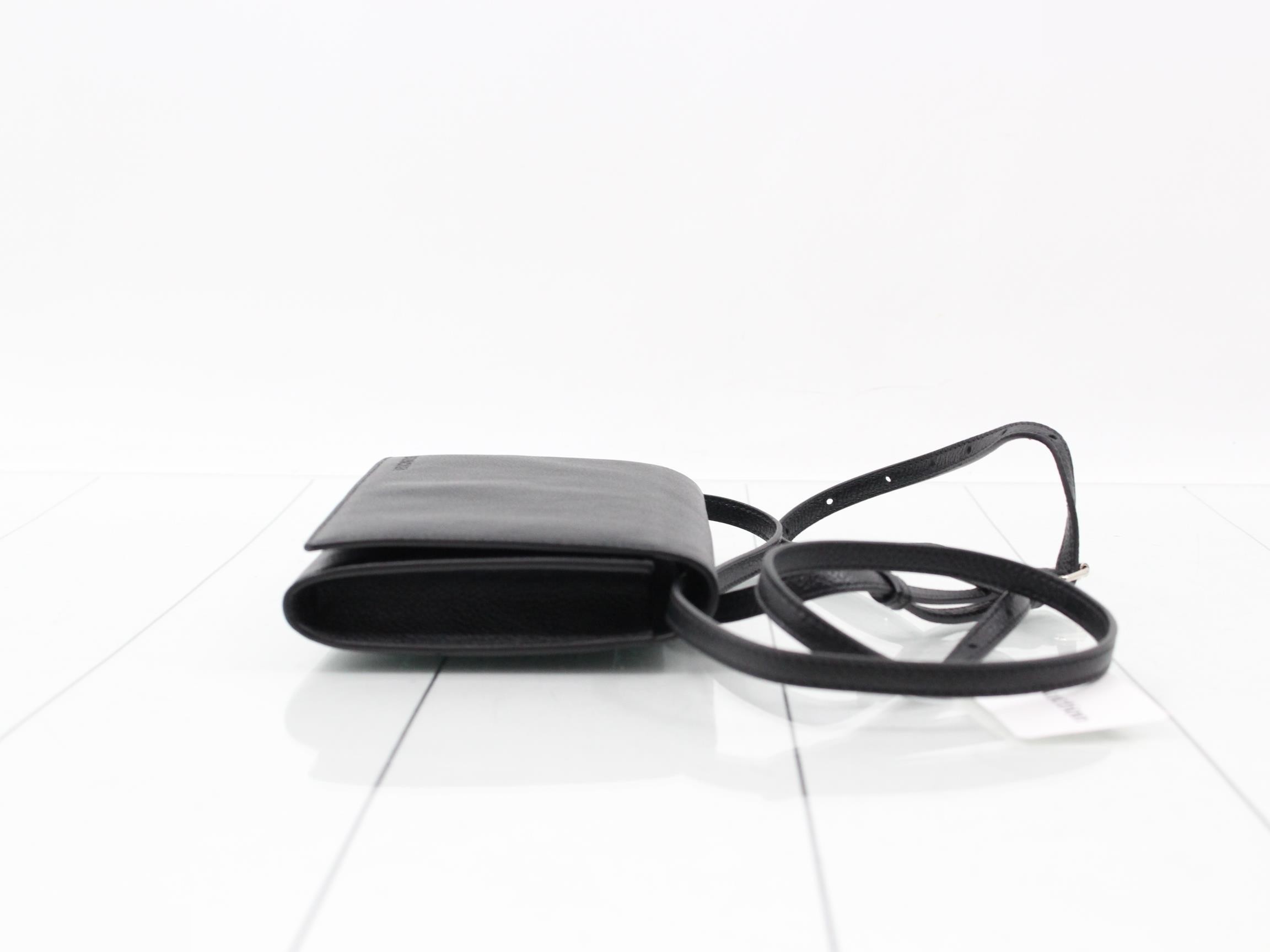 Leather logo shoulder bag — view 3