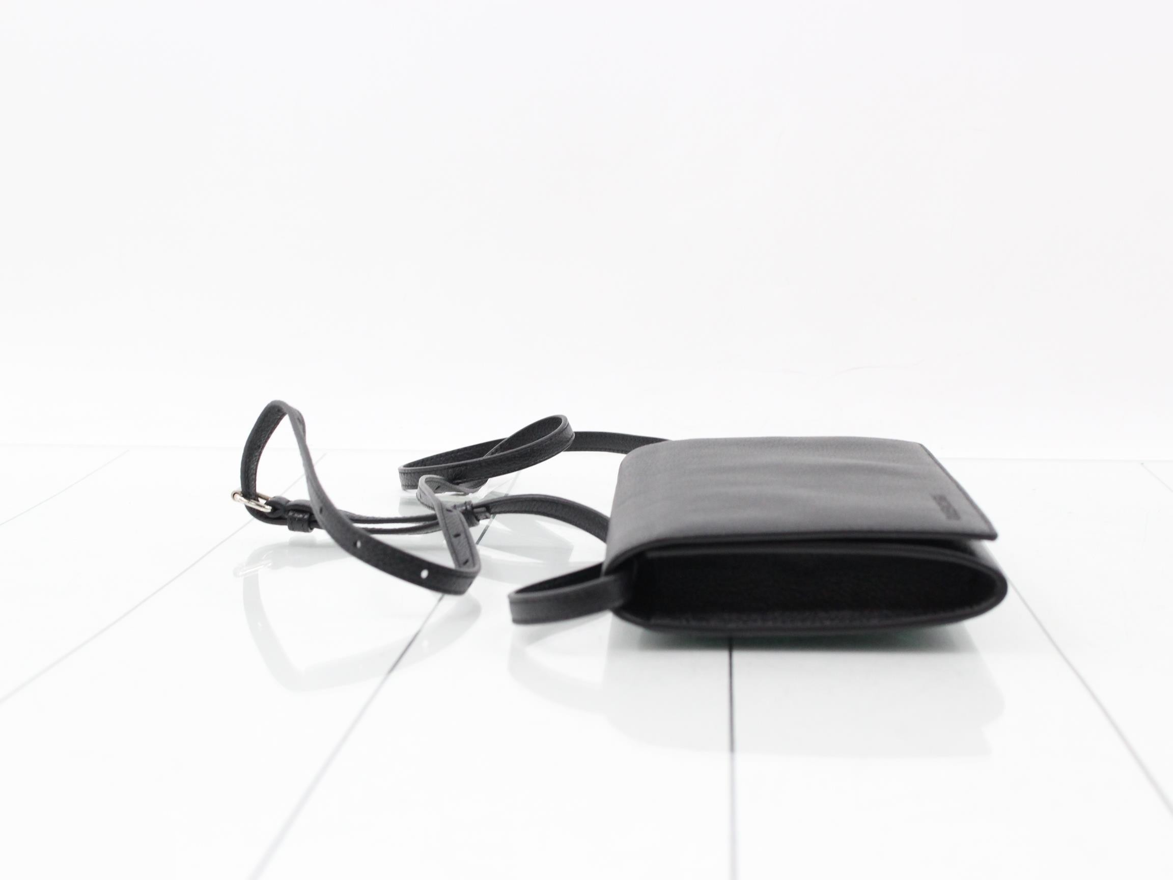 Leather logo shoulder bag — view 4